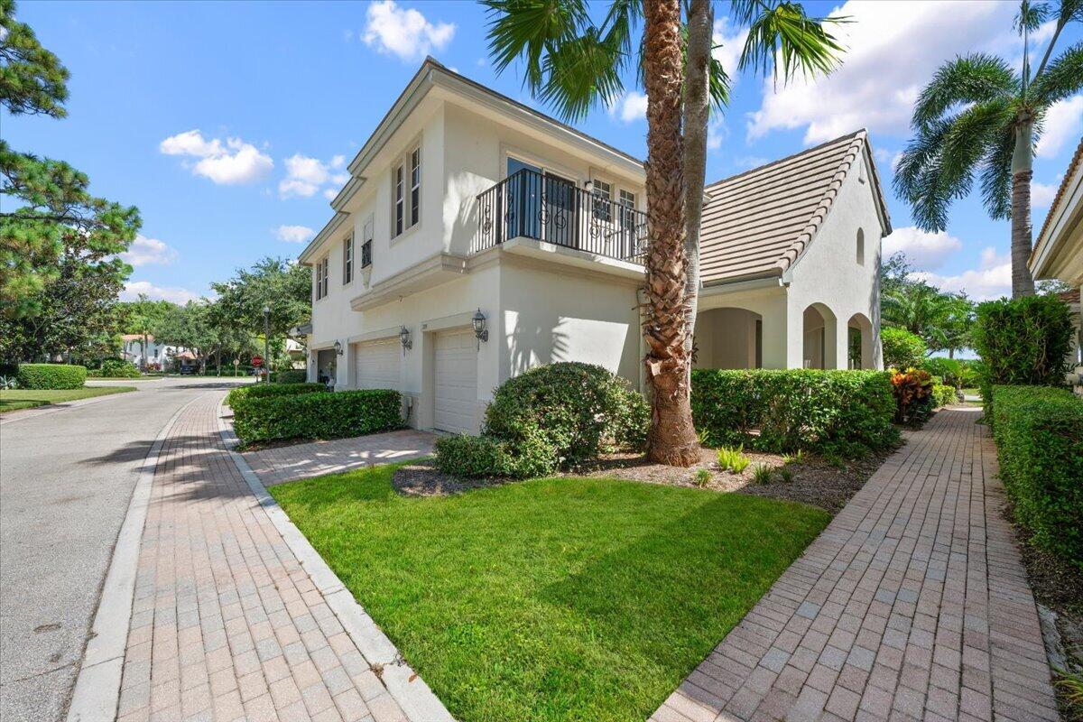 209 Evergrene, Palm Beach Gardens FL 33410