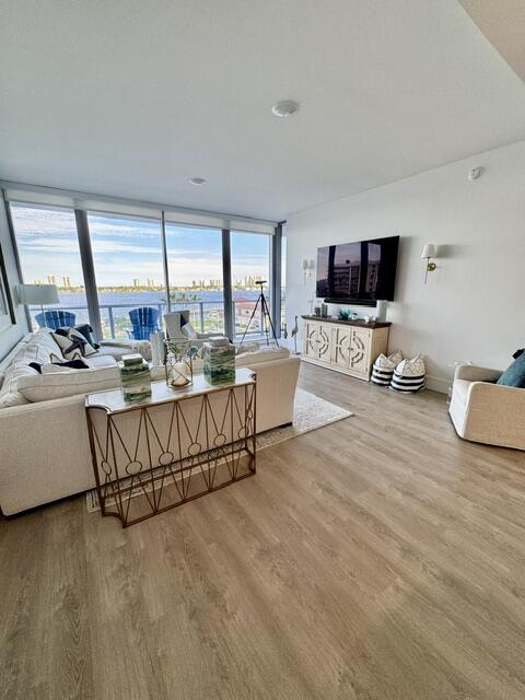 220 Lake Shore #503, Lake Park FL 33403