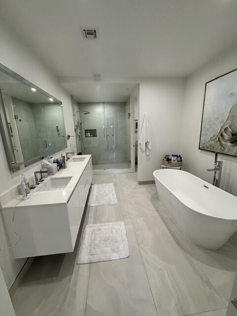 220 Lake Shore #503, Lake Park FL 33403