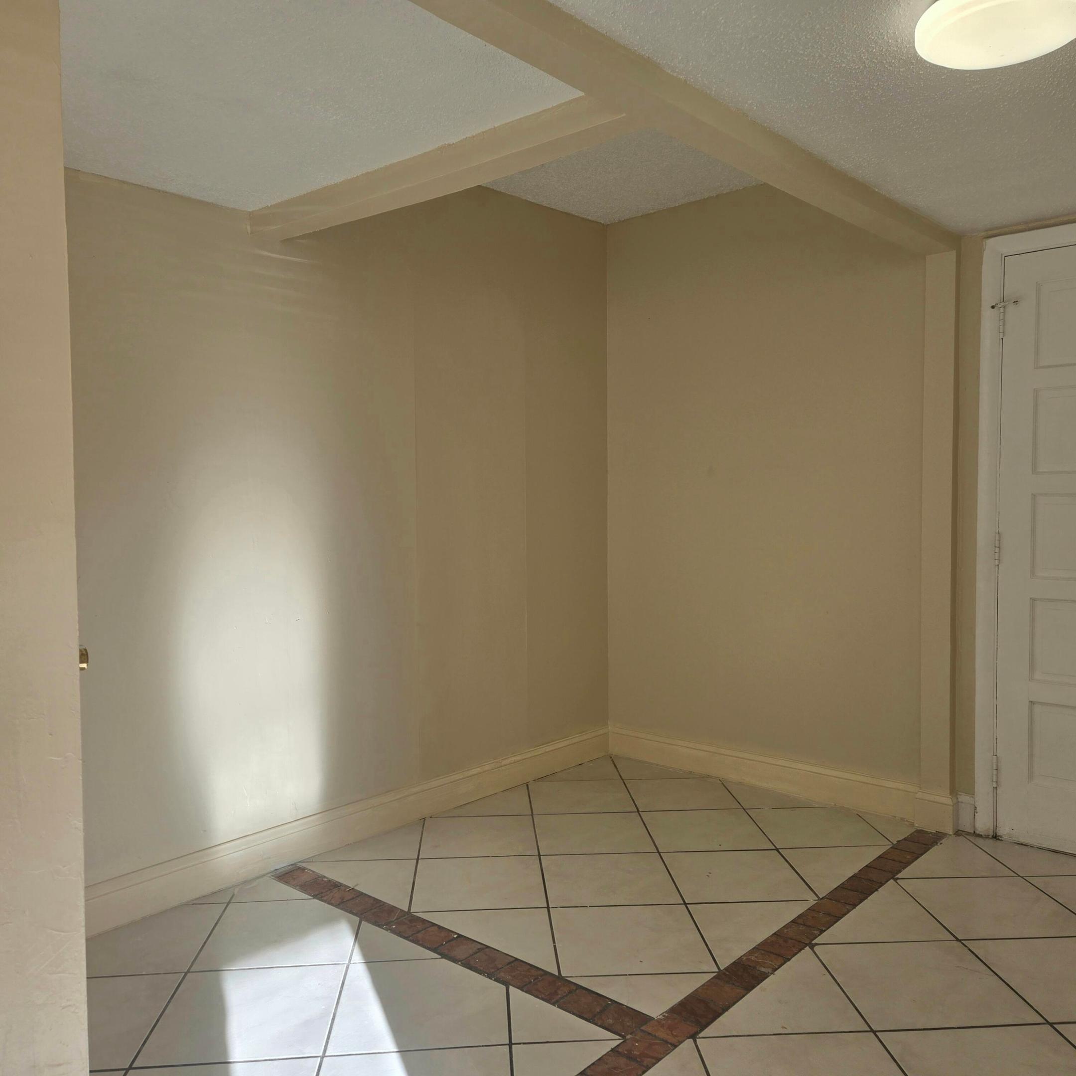 6061 N FALLS CIR #214, Lauderhill FL 33319