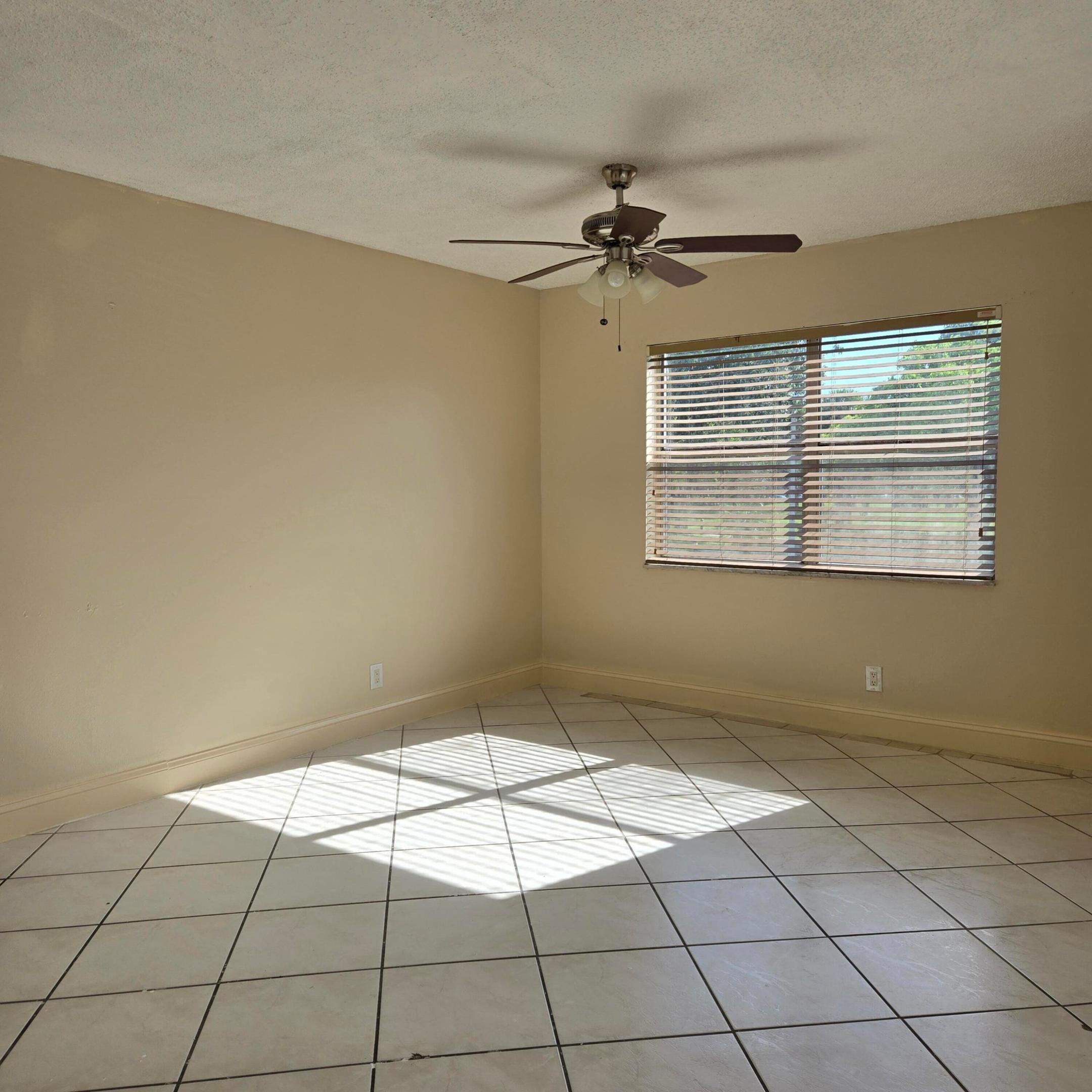 6061 N FALLS CIR #214, Lauderhill FL 33319