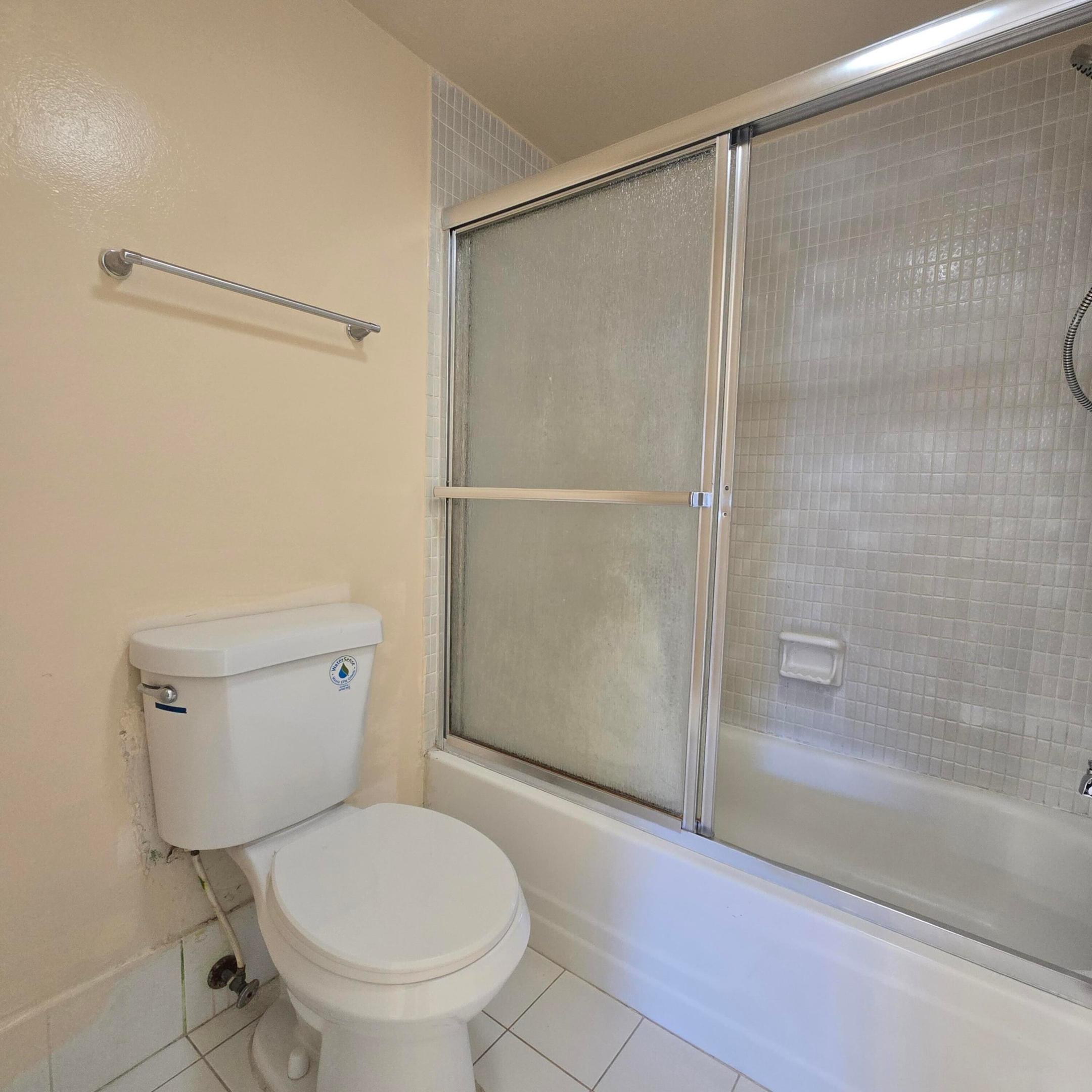 6061 N FALLS CIR #214, Lauderhill FL 33319