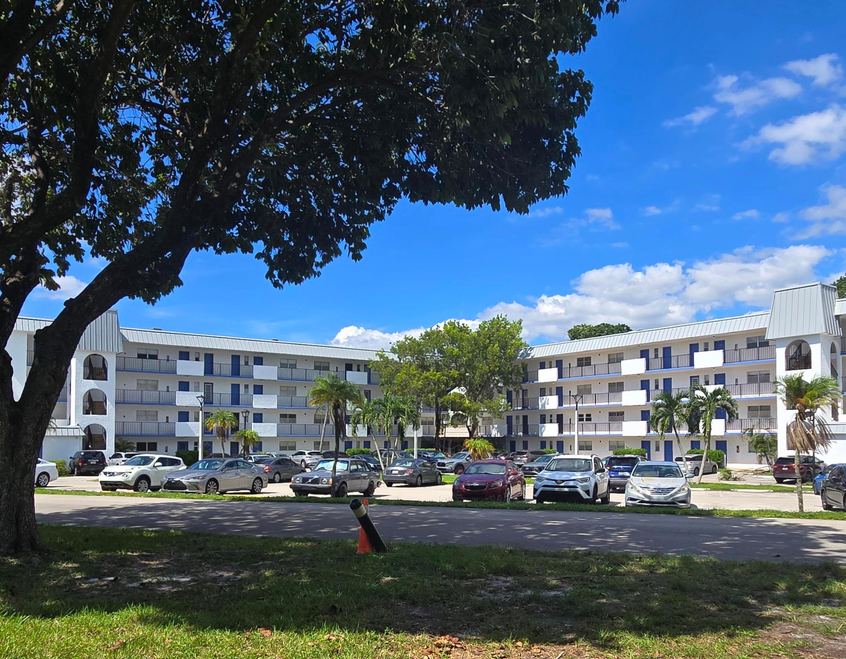 6061 N FALLS CIR #214, Lauderhill FL 33319