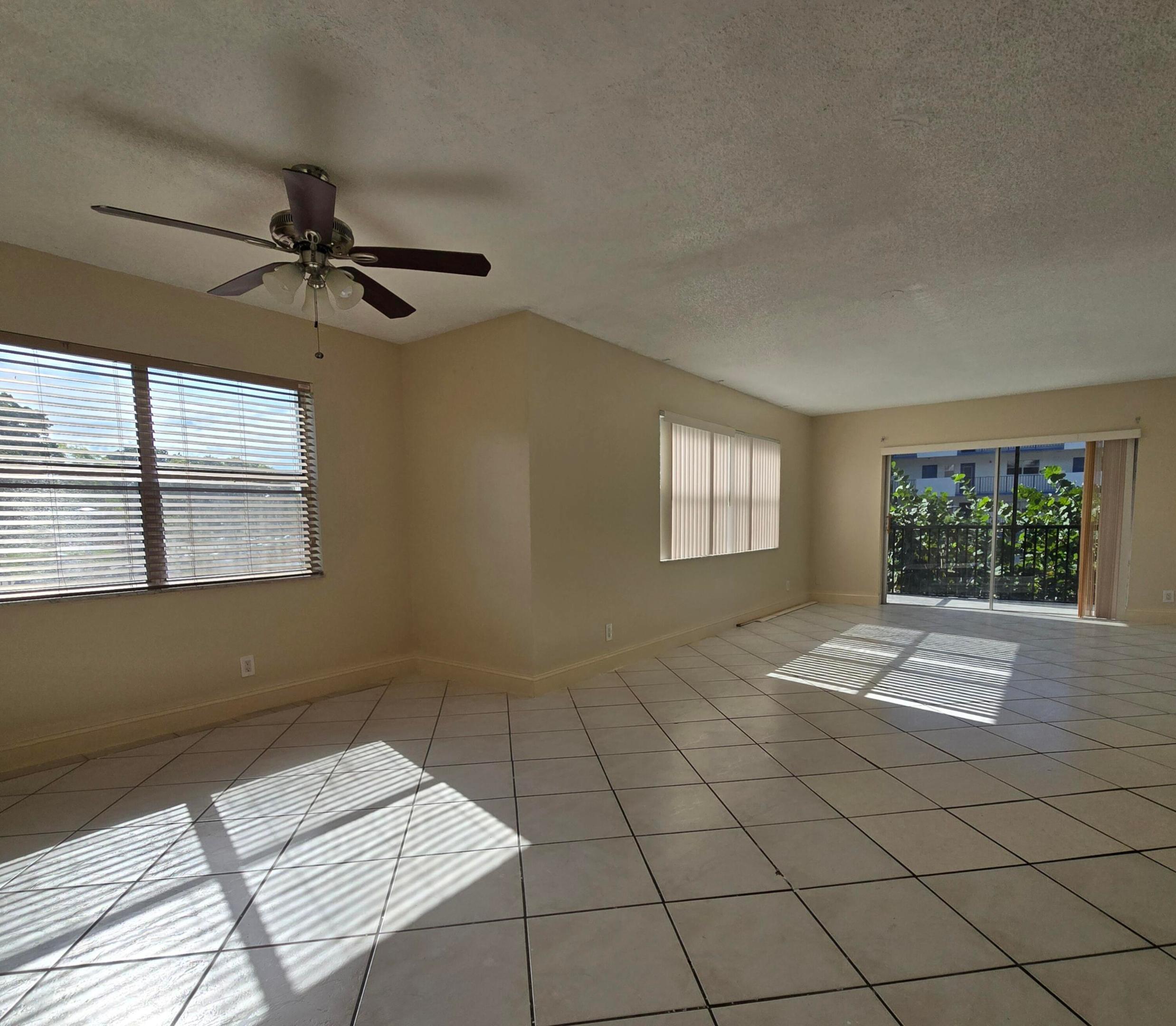 6061 N FALLS CIR #214, Lauderhill FL 33319