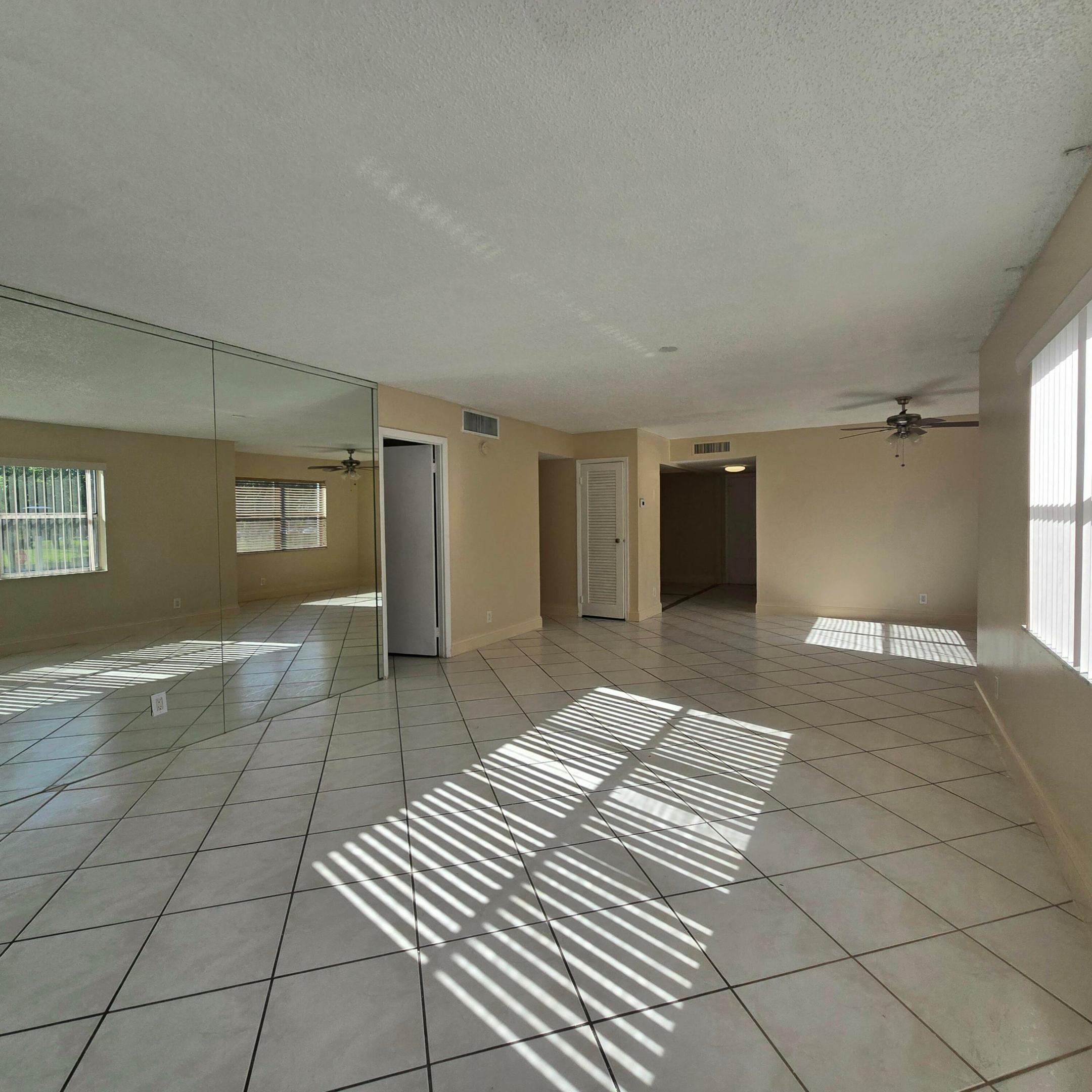 6061 N FALLS CIR #214, Lauderhill FL 33319