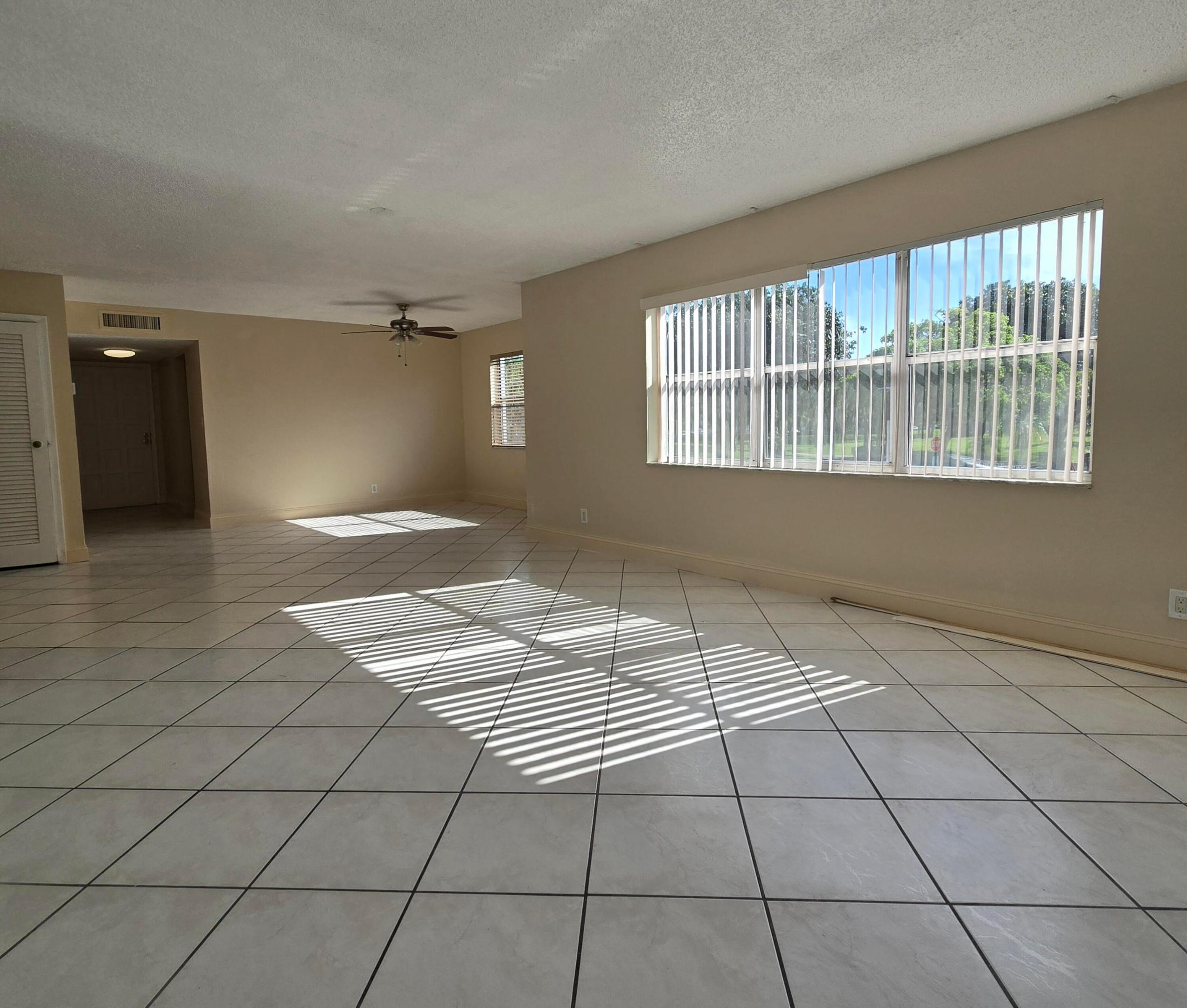 6061 N FALLS CIR #214, Lauderhill FL 33319