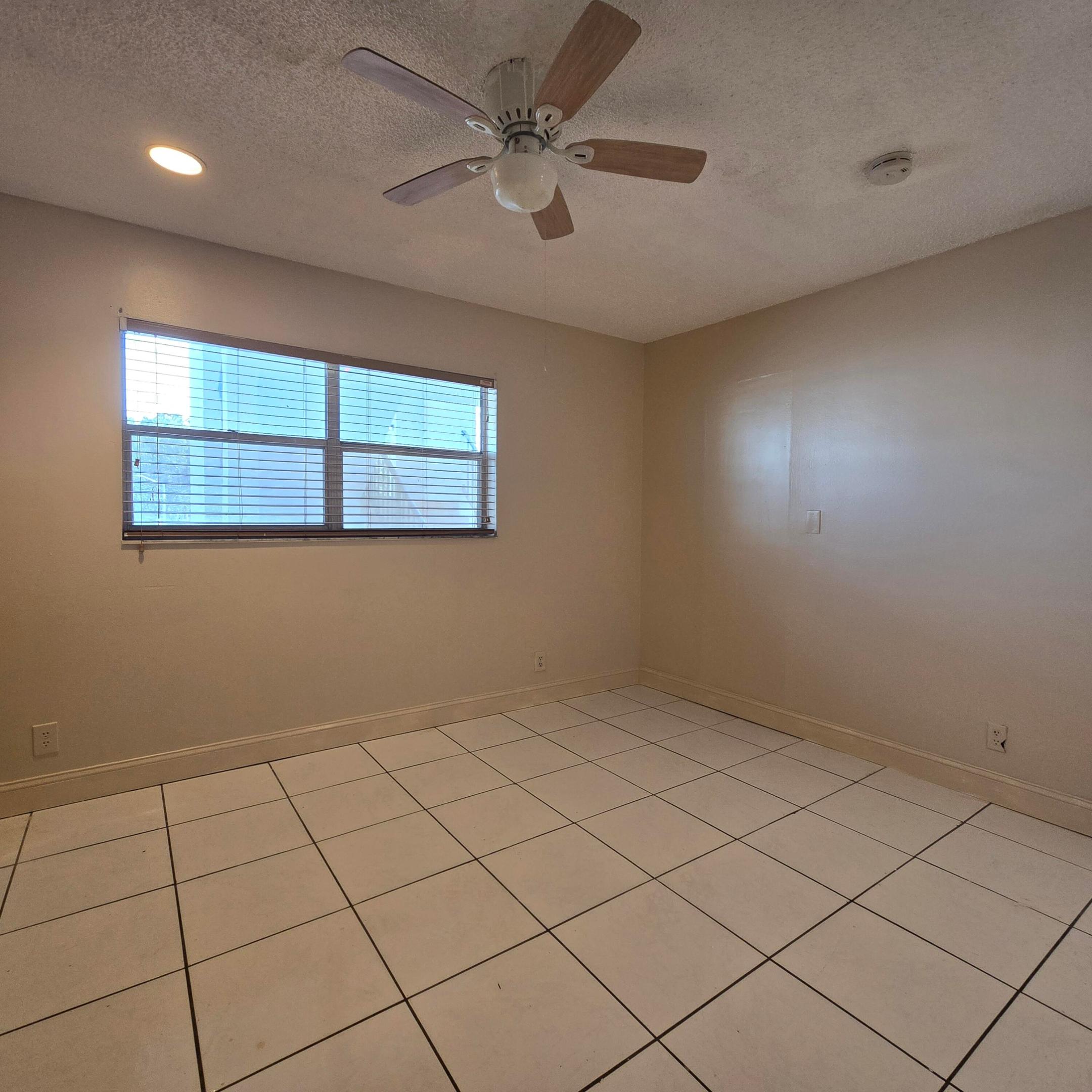 6061 N FALLS CIR #214, Lauderhill FL 33319