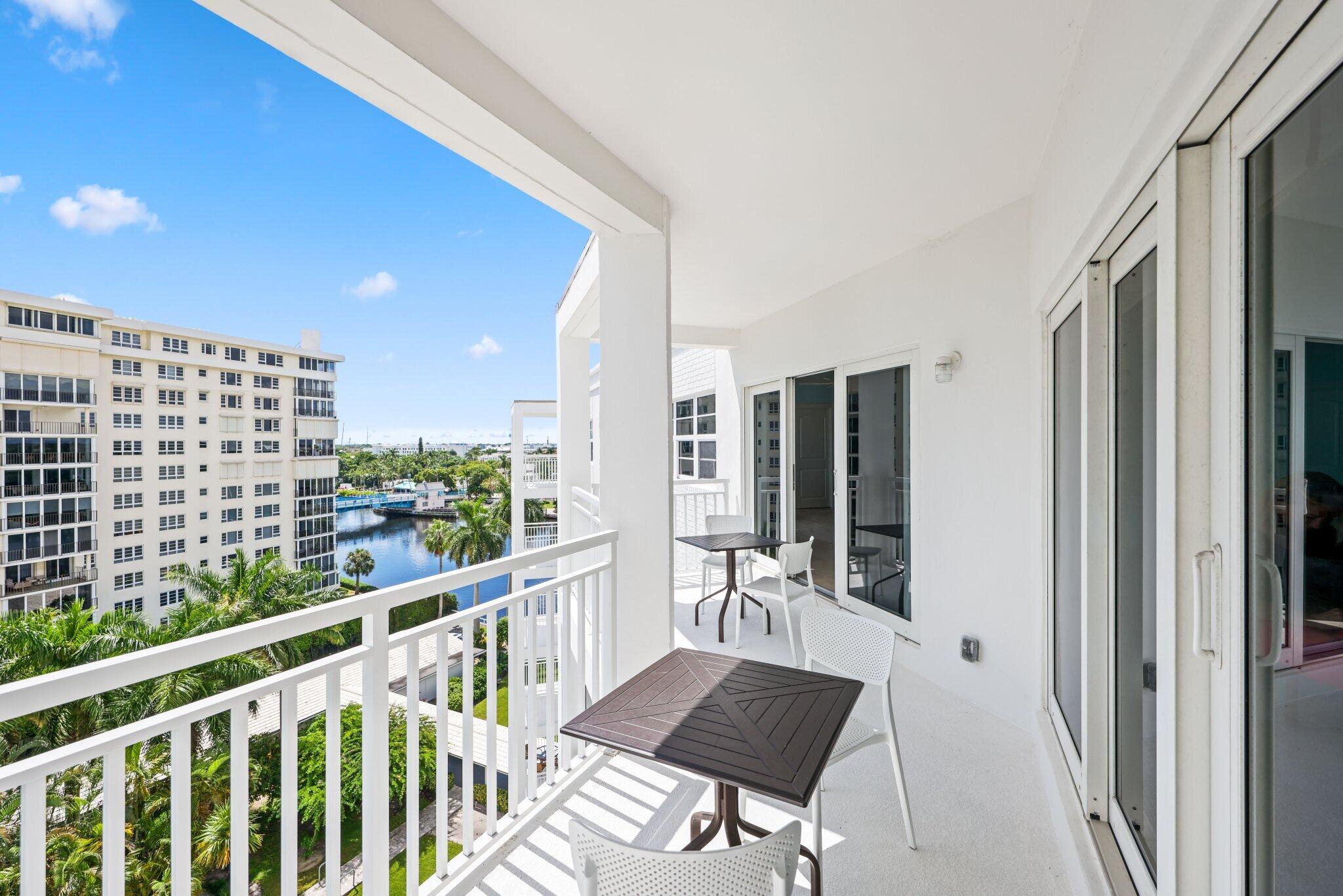 1000 Lowry, Delray Beach FL 33483
