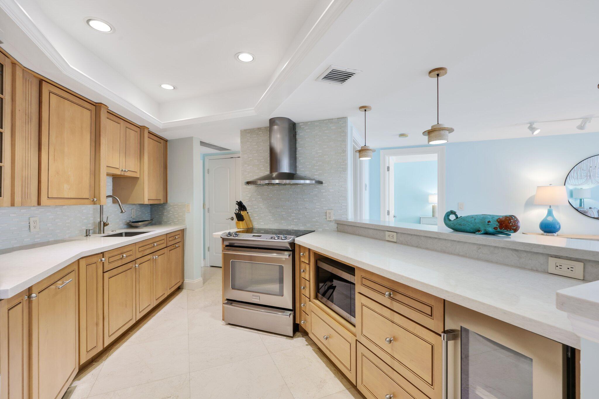 1000 Lowry, Delray Beach FL 33483