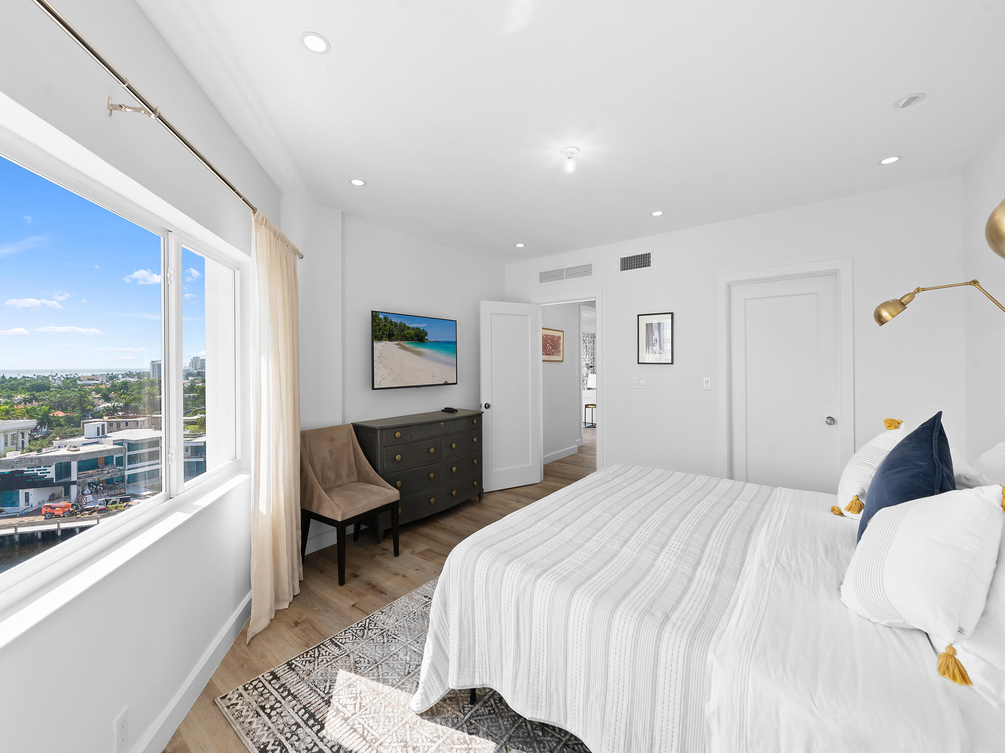 333 SUNSET #801, Fort Lauderdale FL 33301
