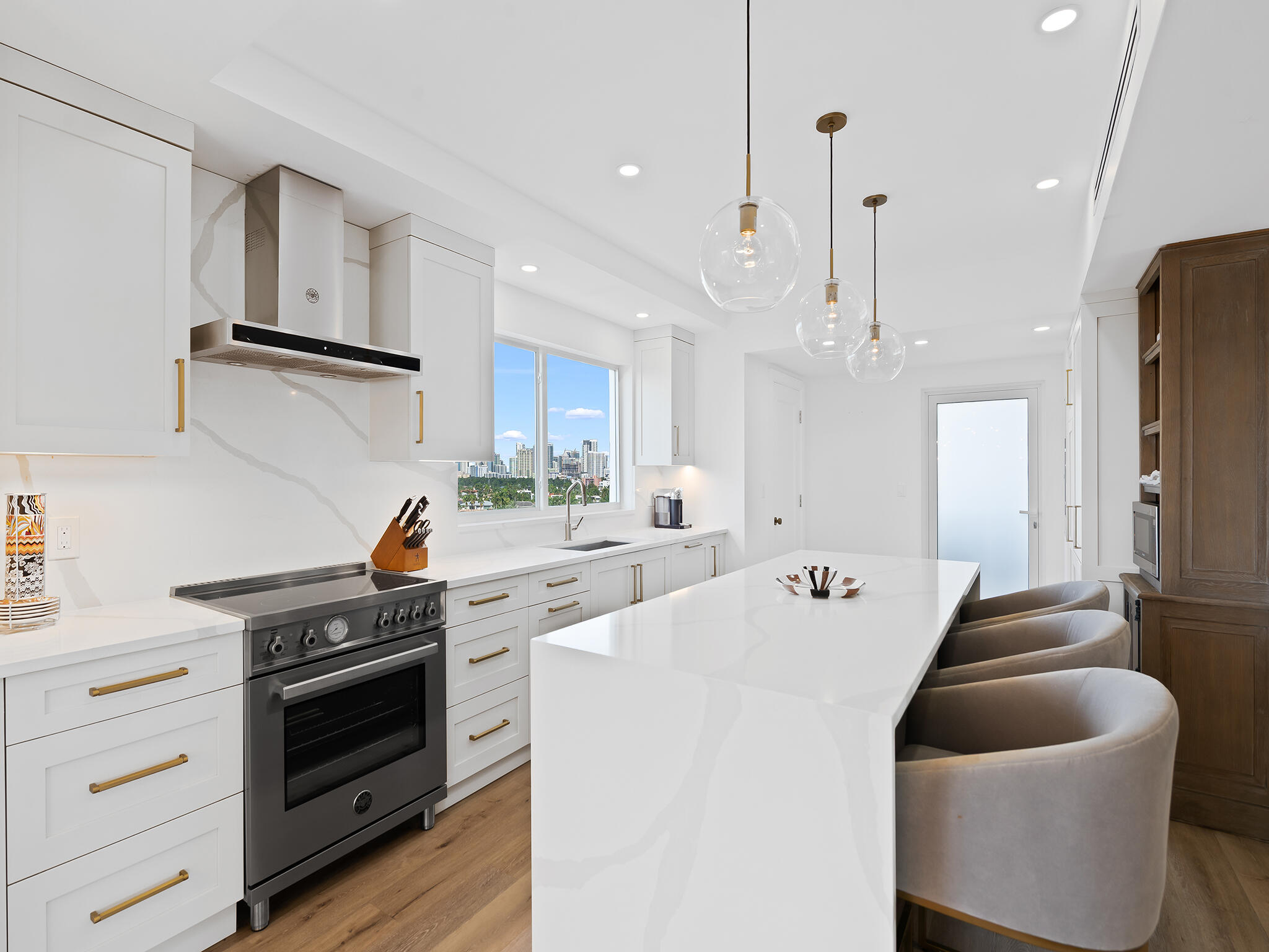 333 SUNSET #801, Fort Lauderdale FL 33301
