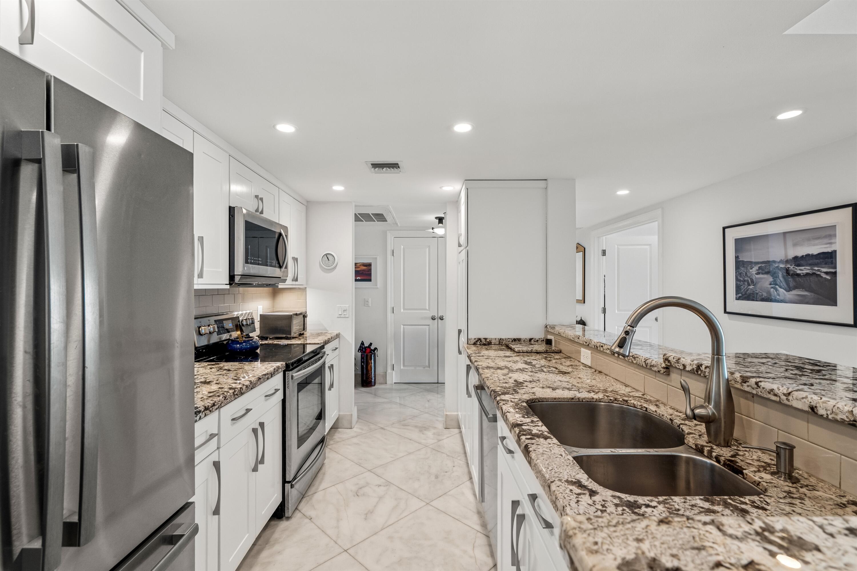 350 S OCEAN #204, Palm Beach FL 33480