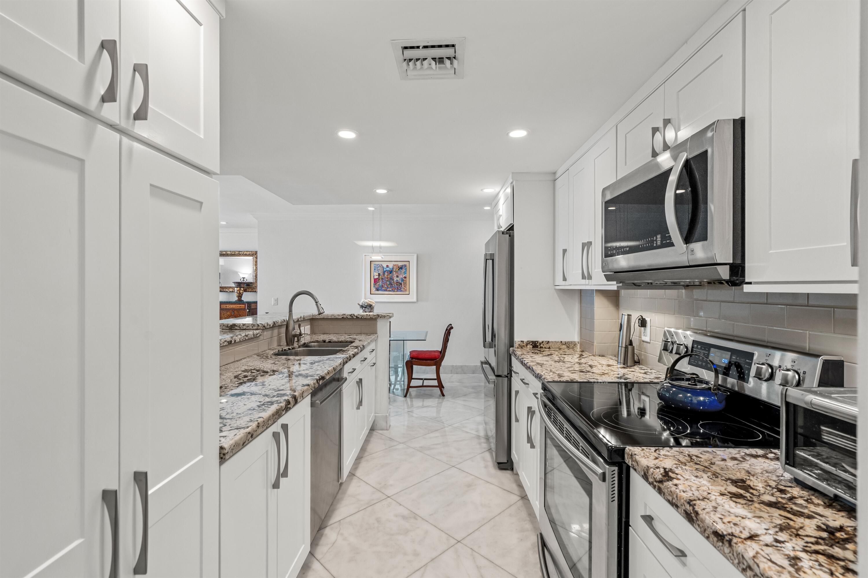 350 S OCEAN #204, Palm Beach FL 33480