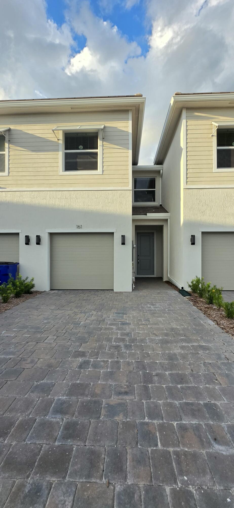 161 LAKESIDE LANDING, Royal Palm Beach FL 33411