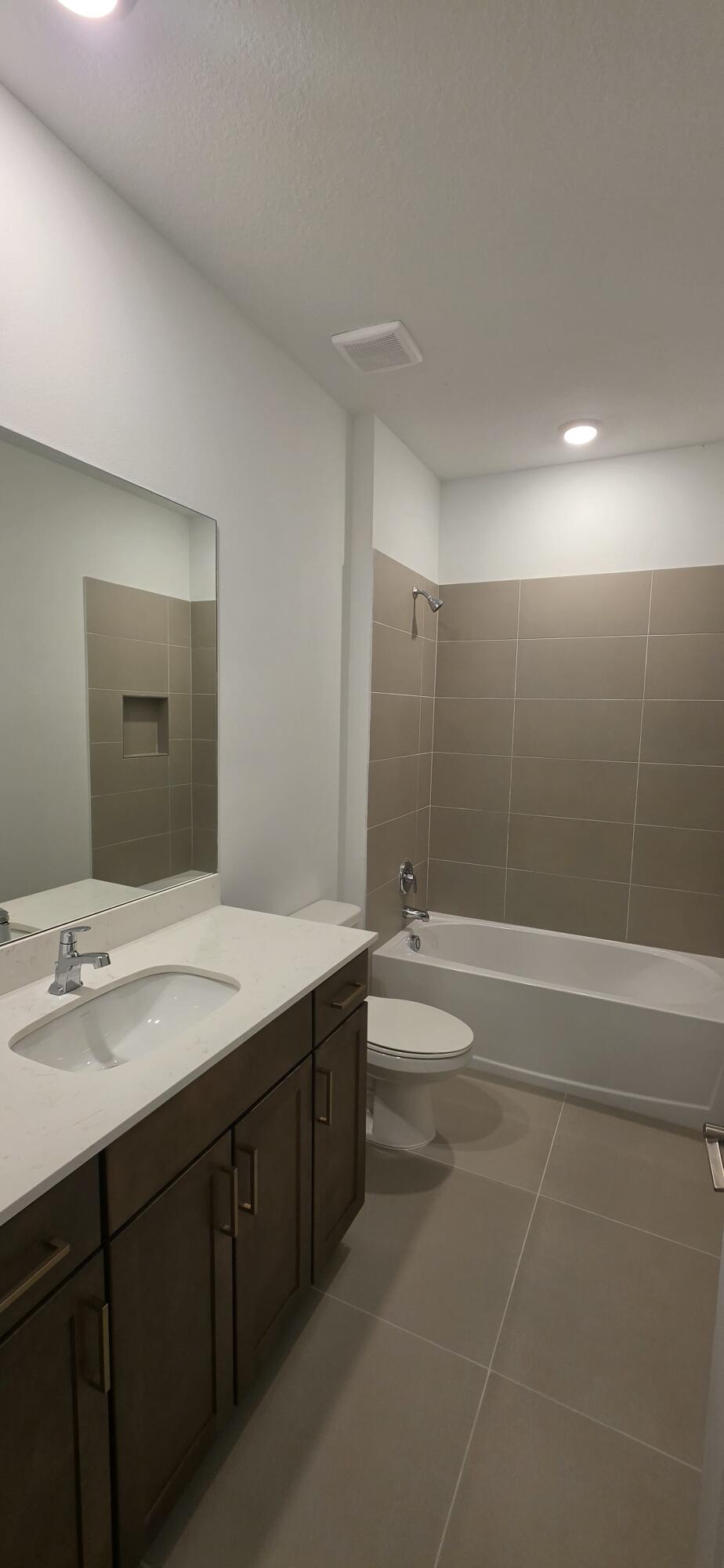 161 LAKESIDE LANDING, Royal Palm Beach FL 33411