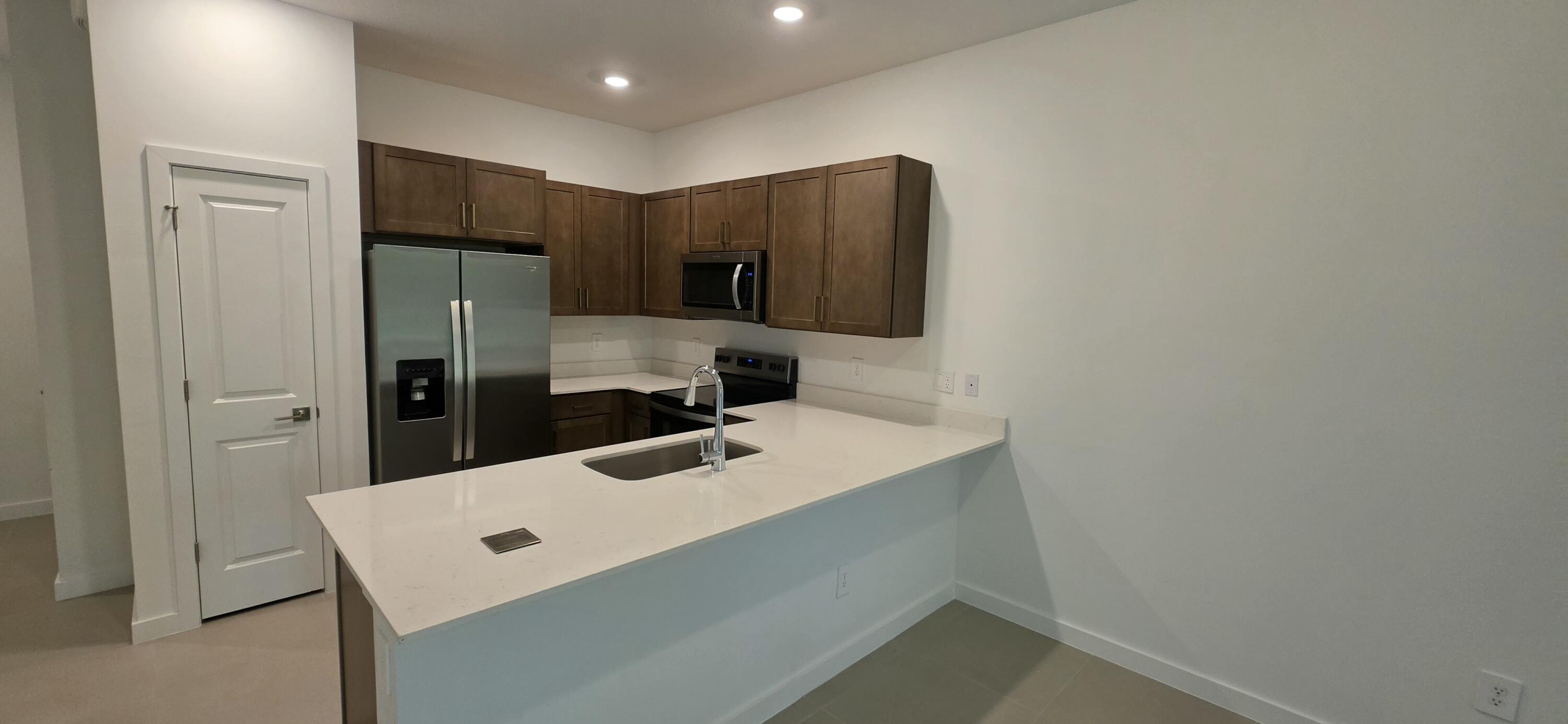 161 LAKESIDE LANDING, Royal Palm Beach FL 33411