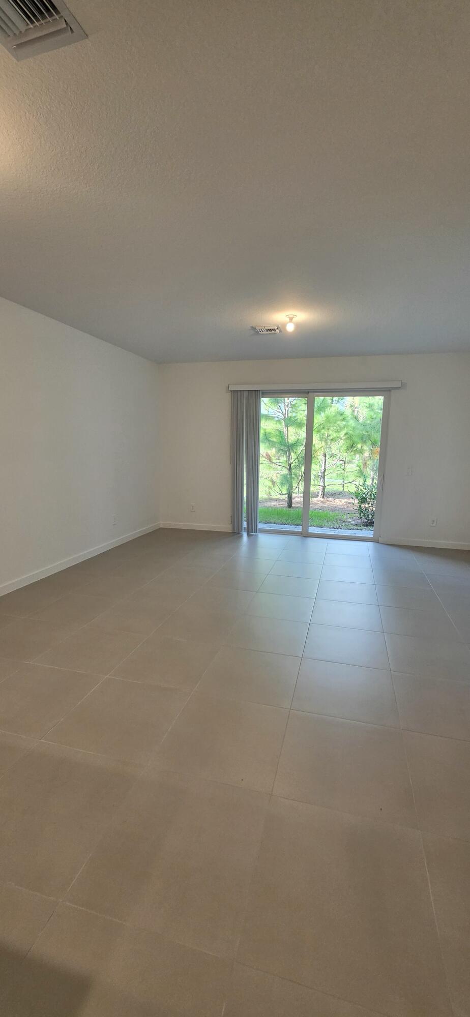 161 LAKESIDE LANDING, Royal Palm Beach FL 33411