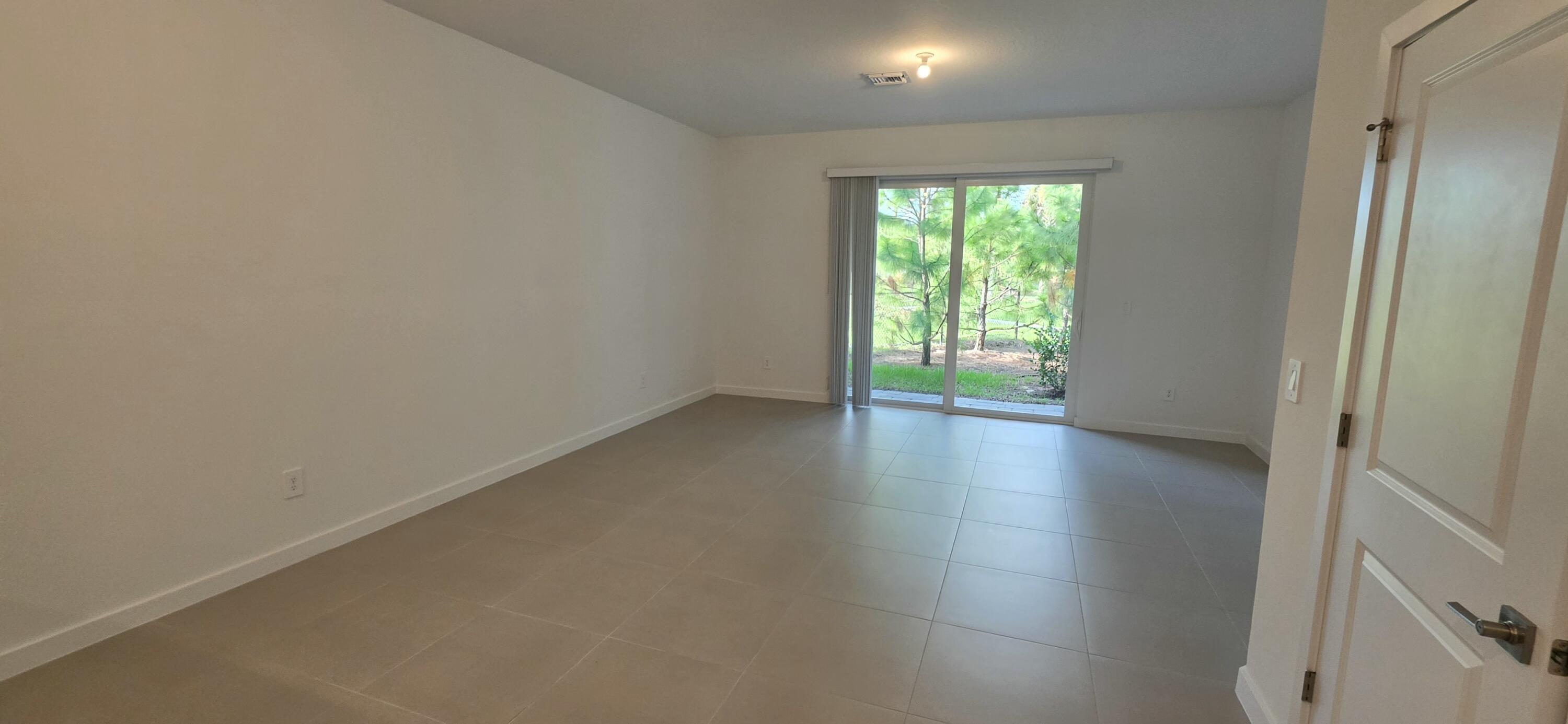 161 LAKESIDE LANDING, Royal Palm Beach FL 33411