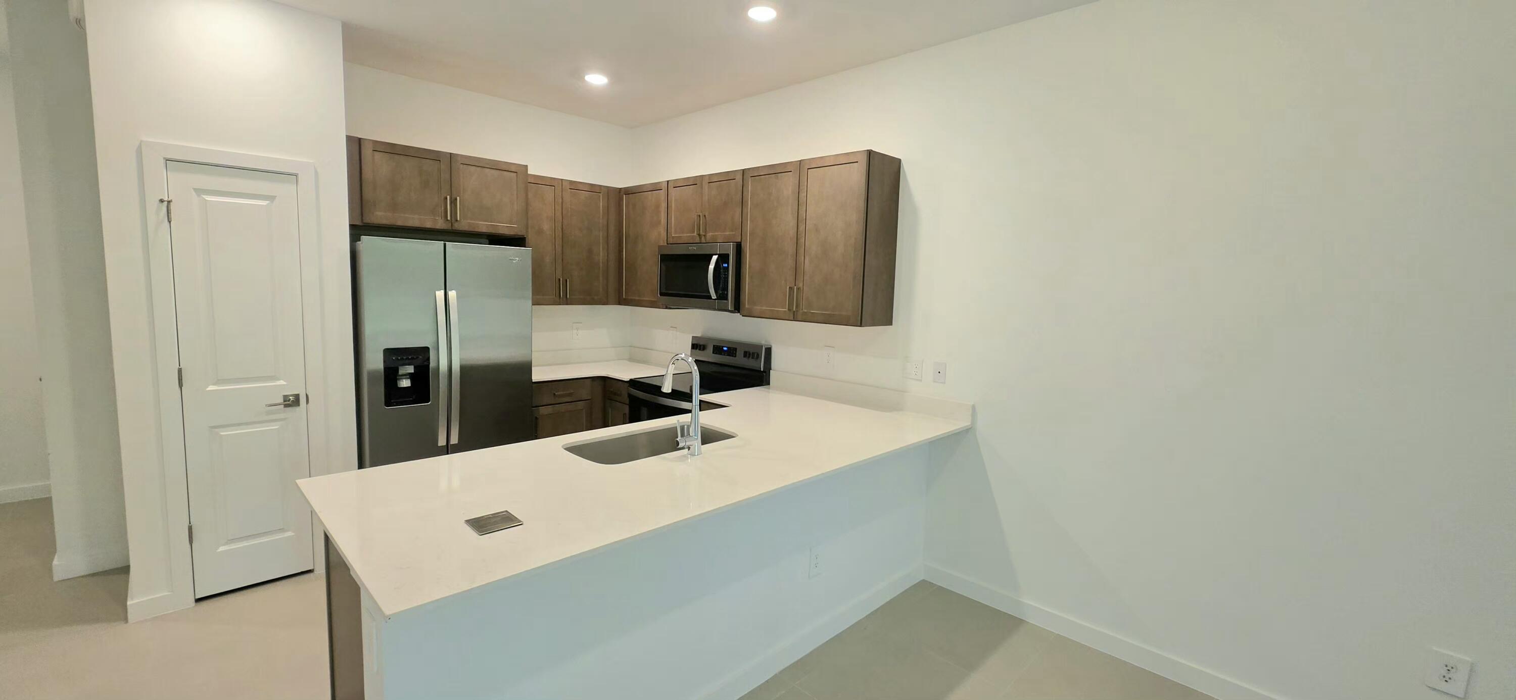 161 LAKESIDE LANDING, Royal Palm Beach FL 33411