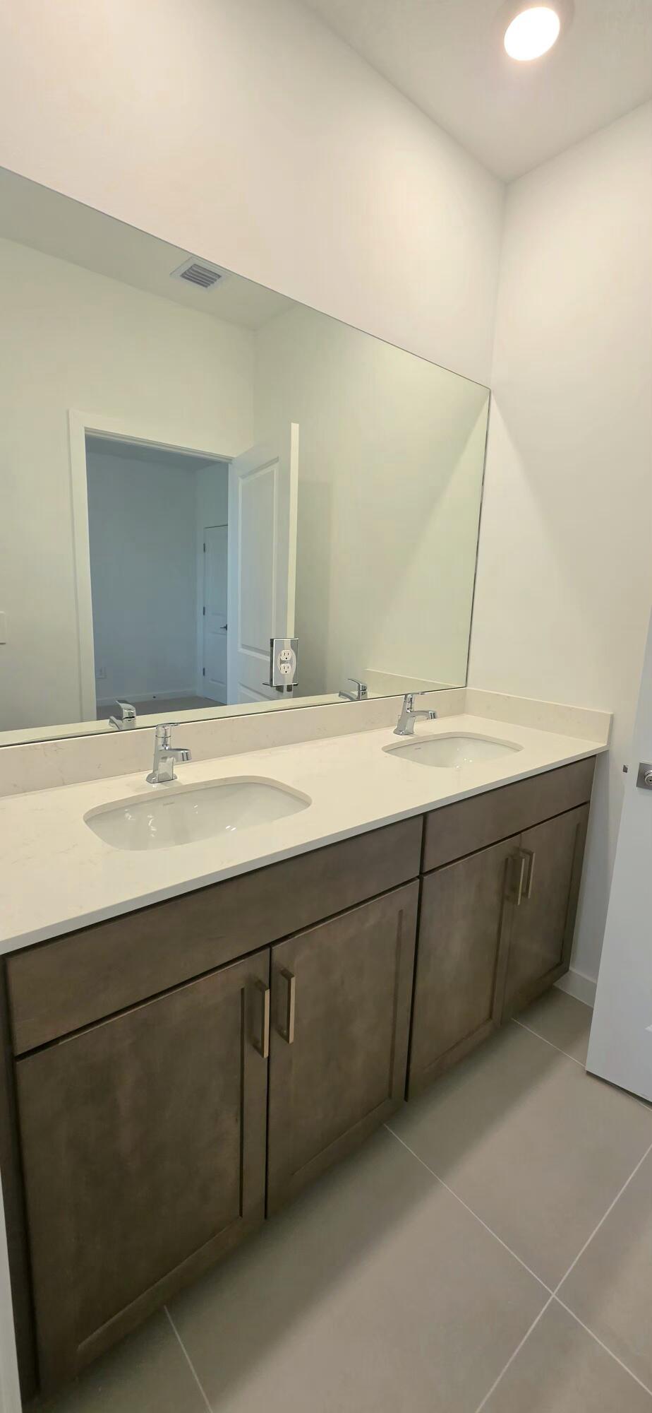 161 LAKESIDE LANDING, Royal Palm Beach FL 33411