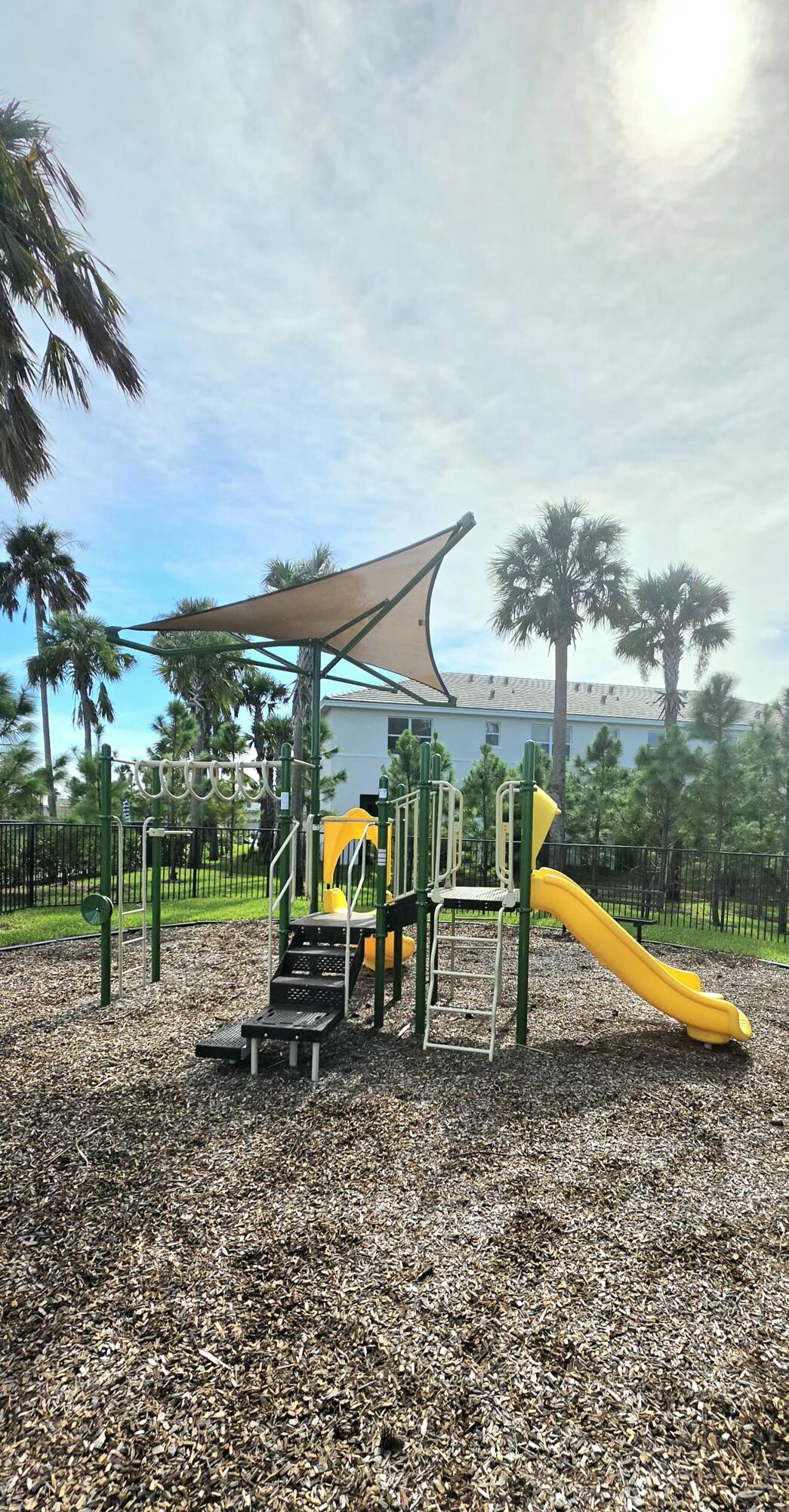 161 LAKESIDE LANDING, Royal Palm Beach FL 33411