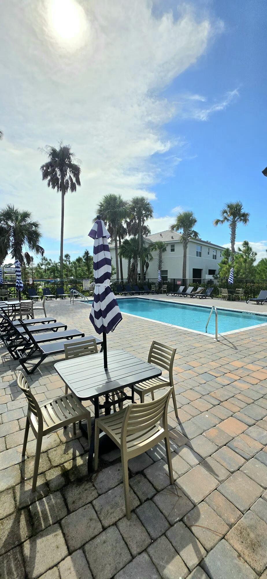 161 LAKESIDE LANDING, Royal Palm Beach FL 33411