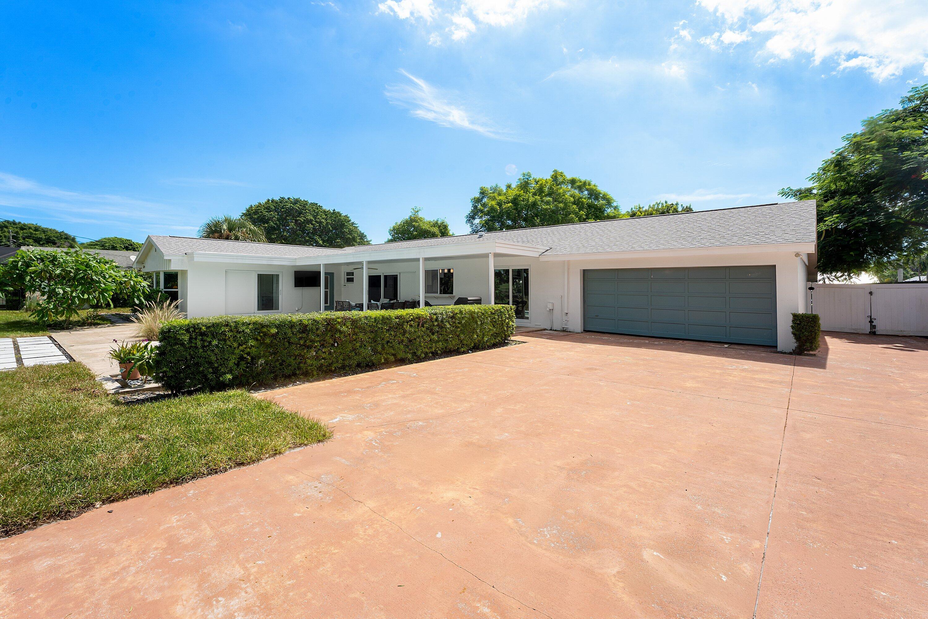 817 Anchorage, North Palm Beach FL 33408