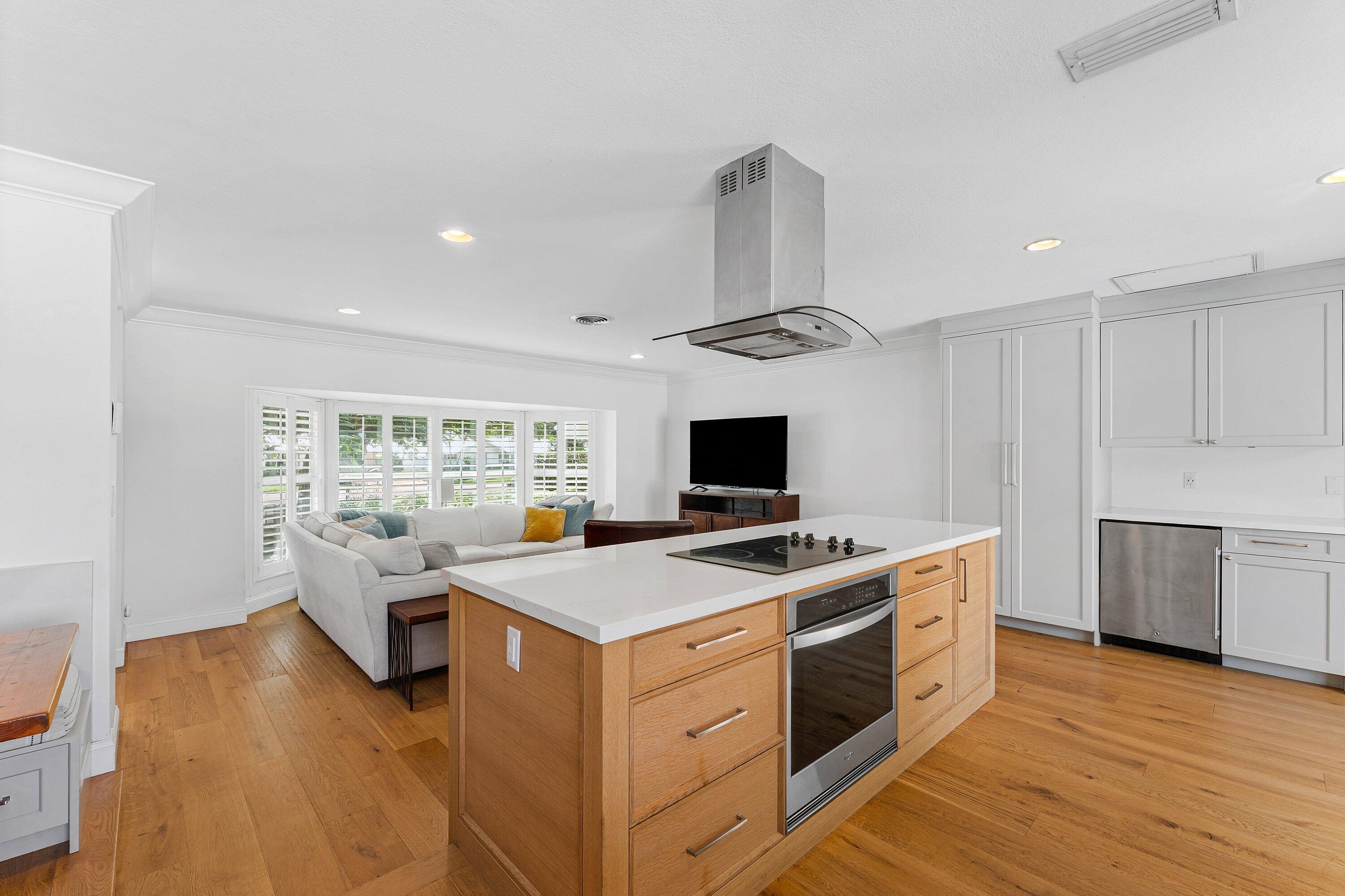 817 Anchorage, North Palm Beach FL 33408