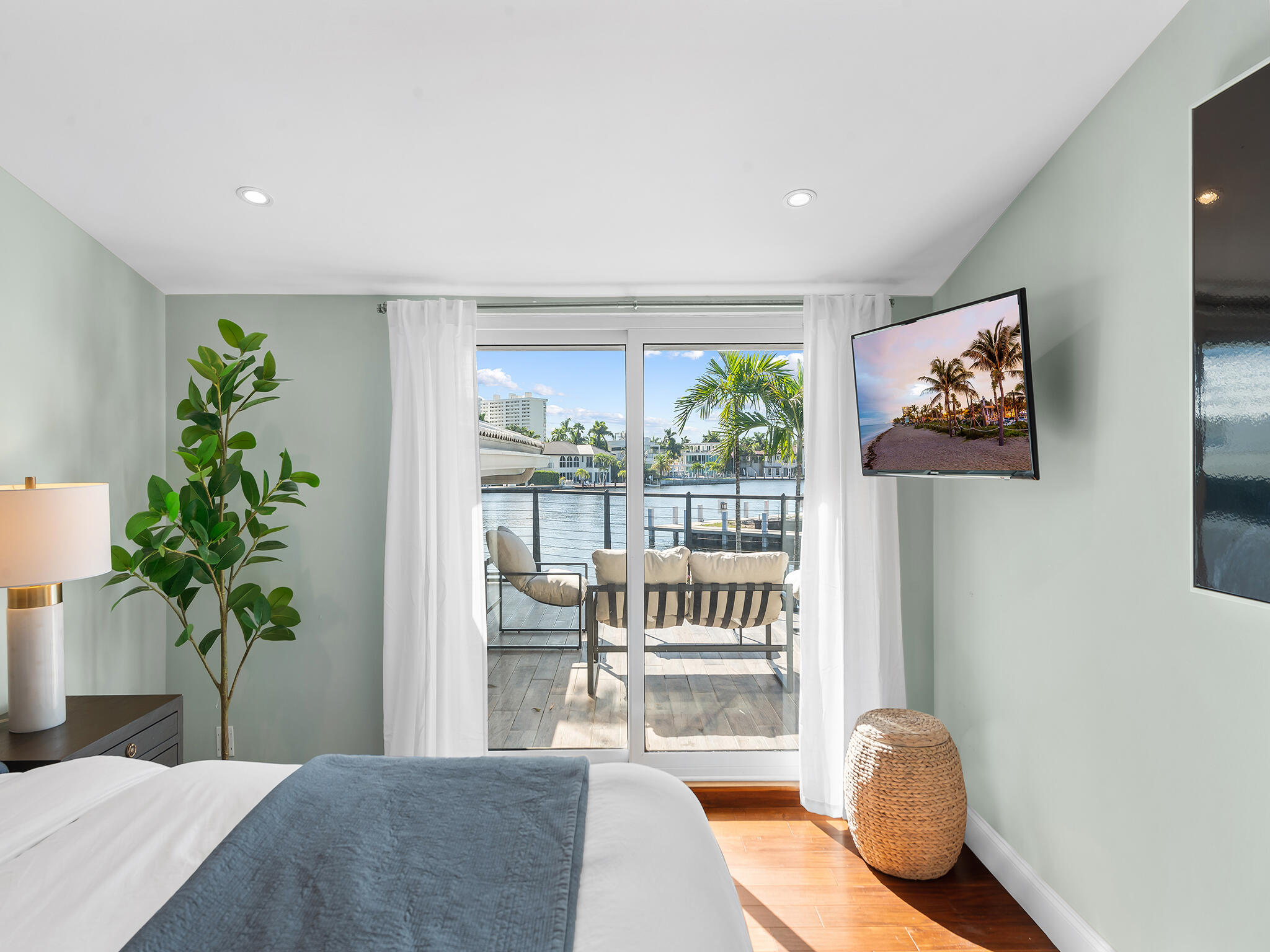 2880 NE 24TH, Fort Lauderdale FL 33305