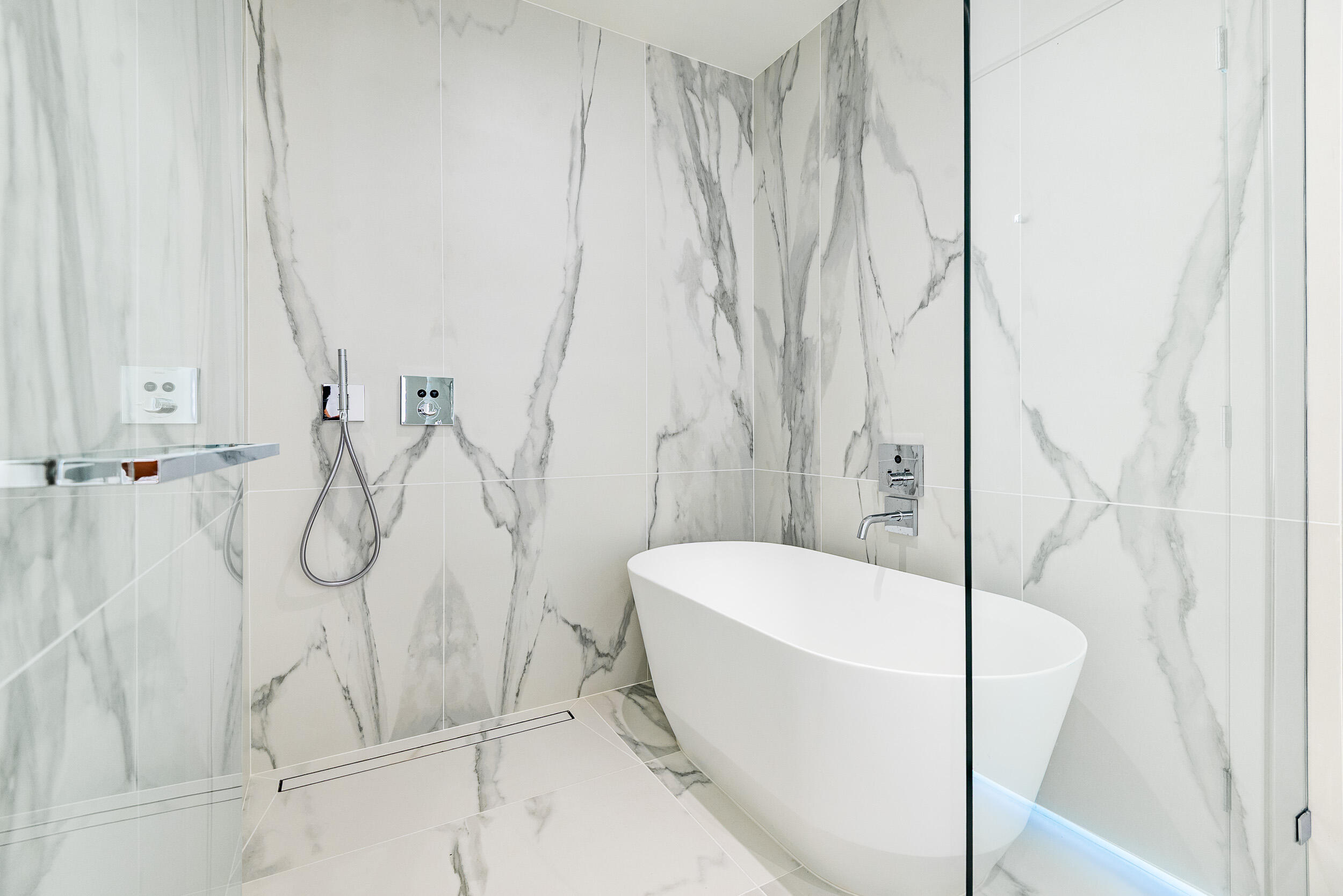 1400 Biscayne #901, Miami FL 33132