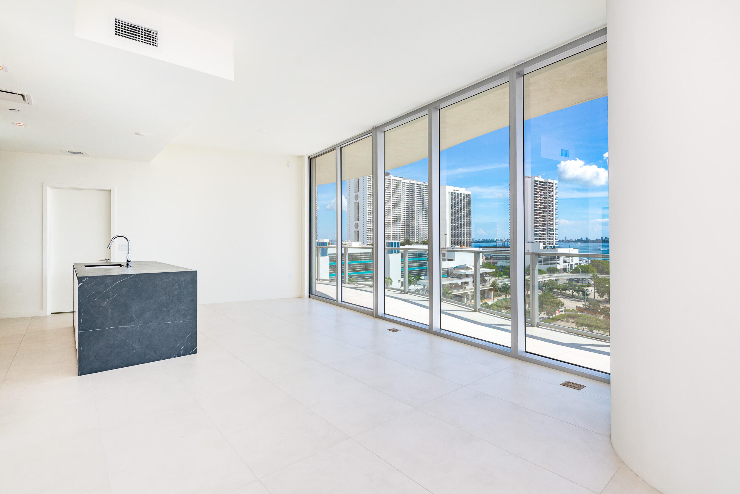 1400 Biscayne #901, Miami FL 33132
