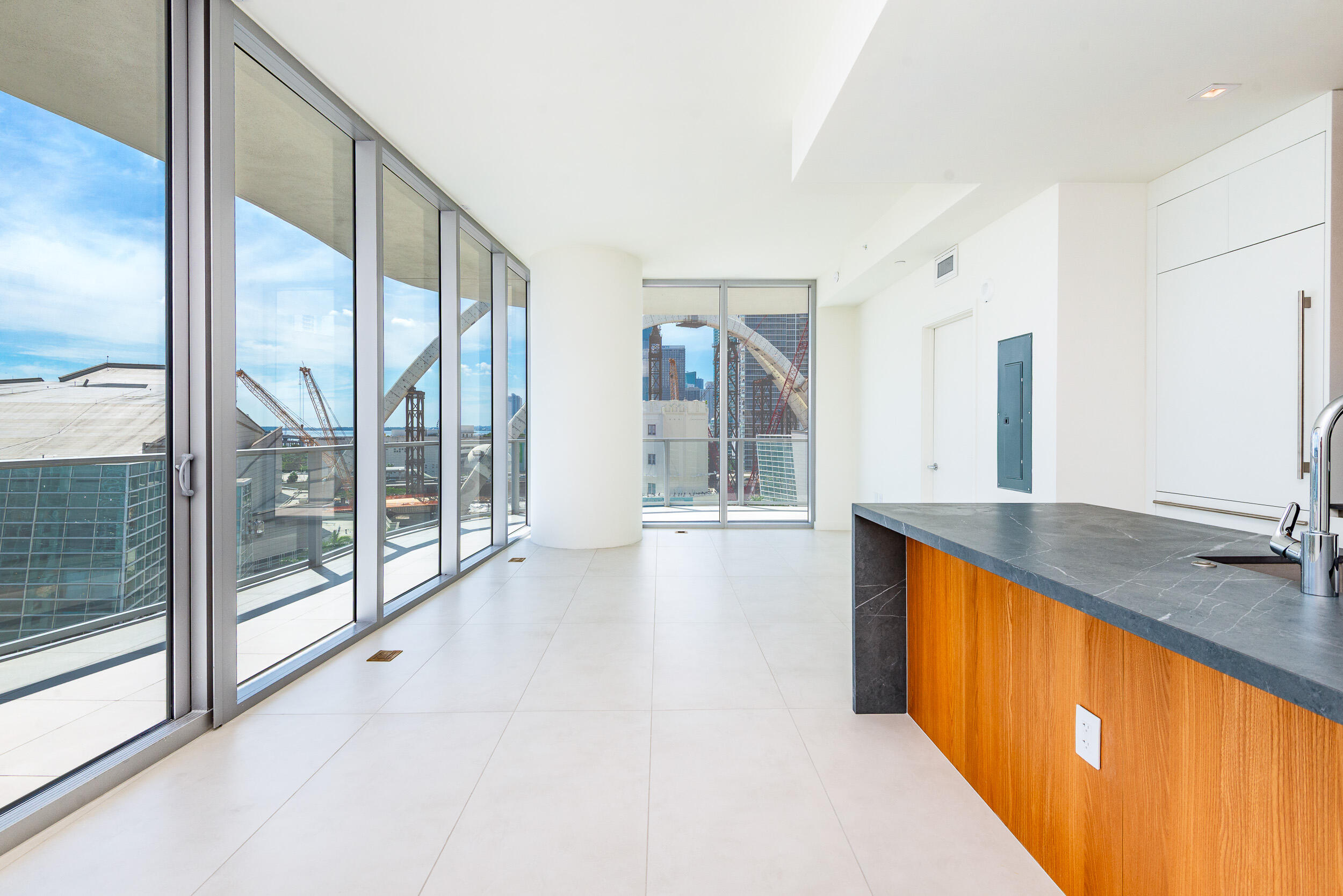 1400 Biscayne #901, Miami FL 33132