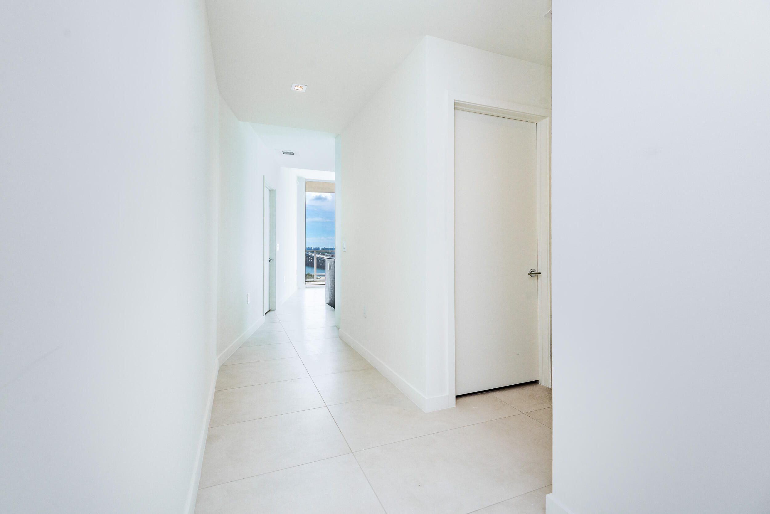 1400 Biscayne #901, Miami FL 33132