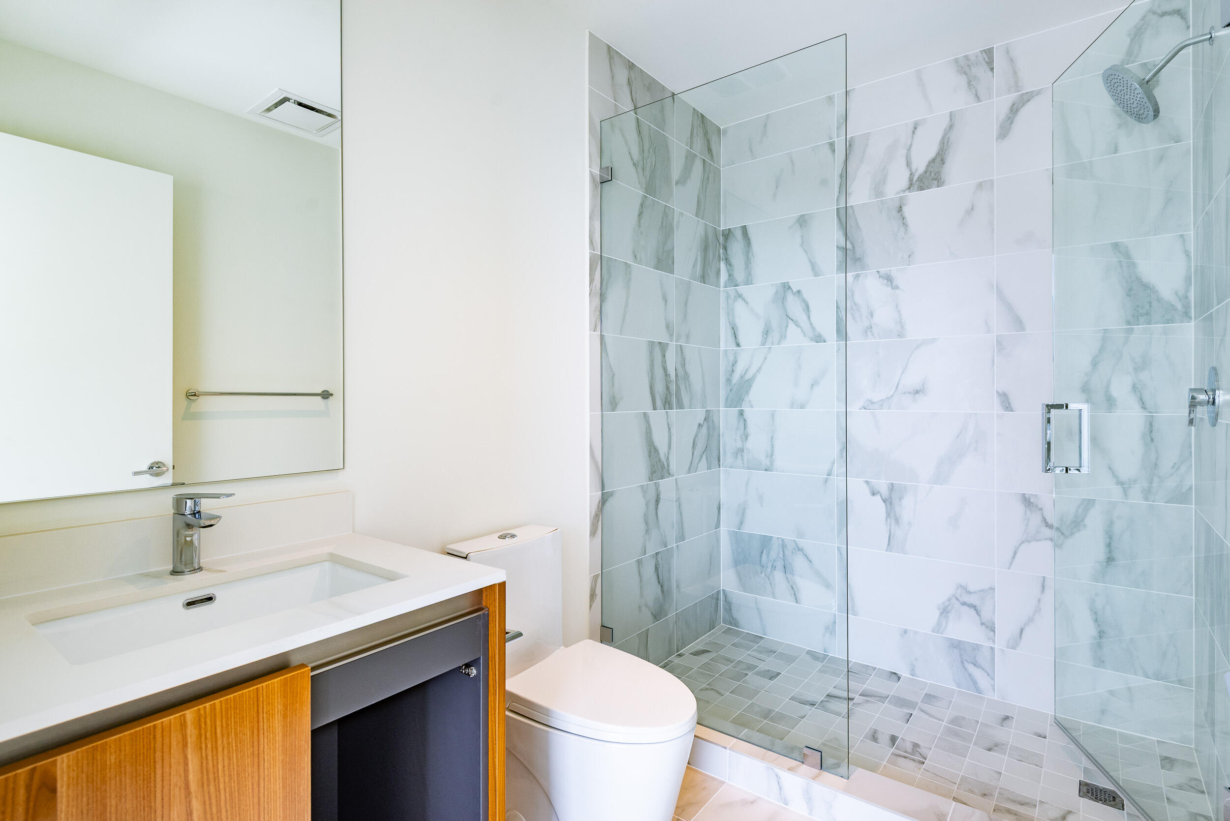 1400 Biscayne #901, Miami FL 33132