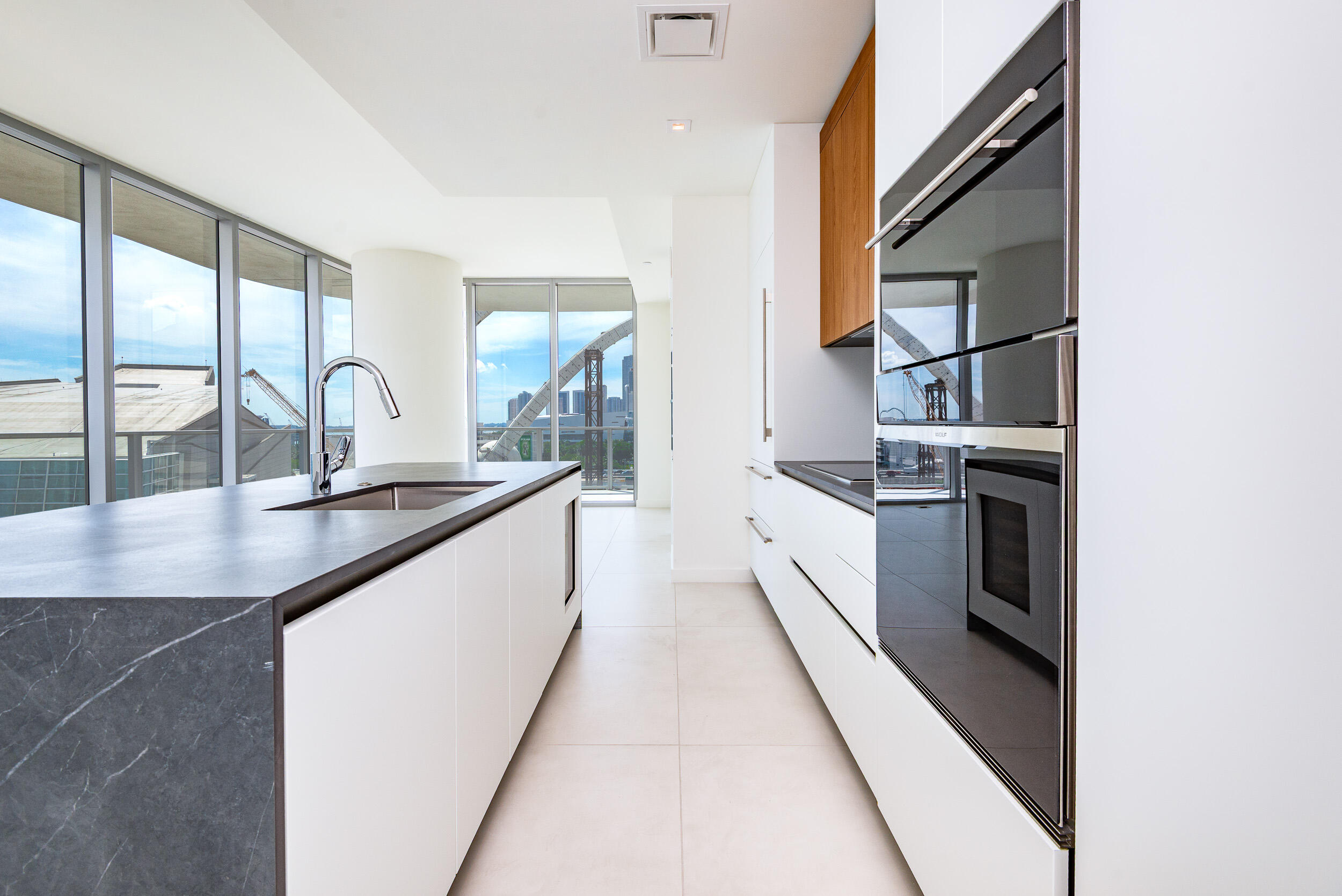 1400 Biscayne #901, Miami FL 33132