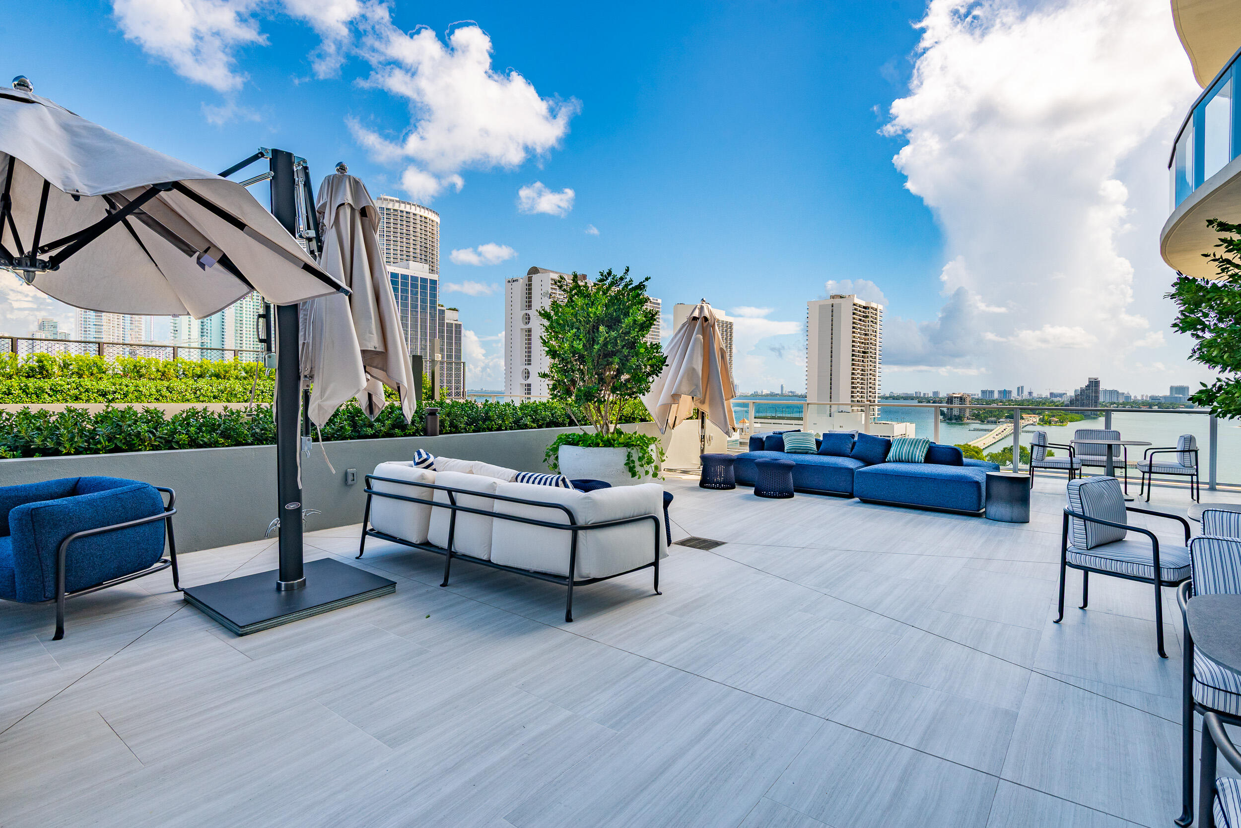 1400 Biscayne #901, Miami FL 33132