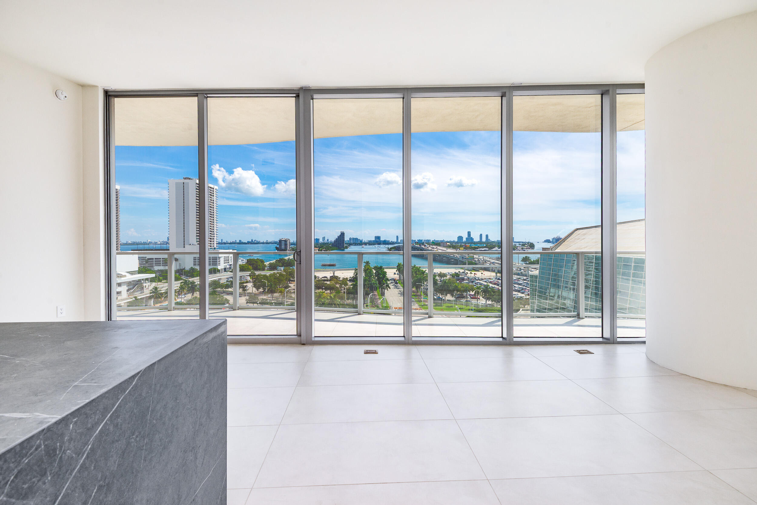 1400 Biscayne #901, Miami FL 33132