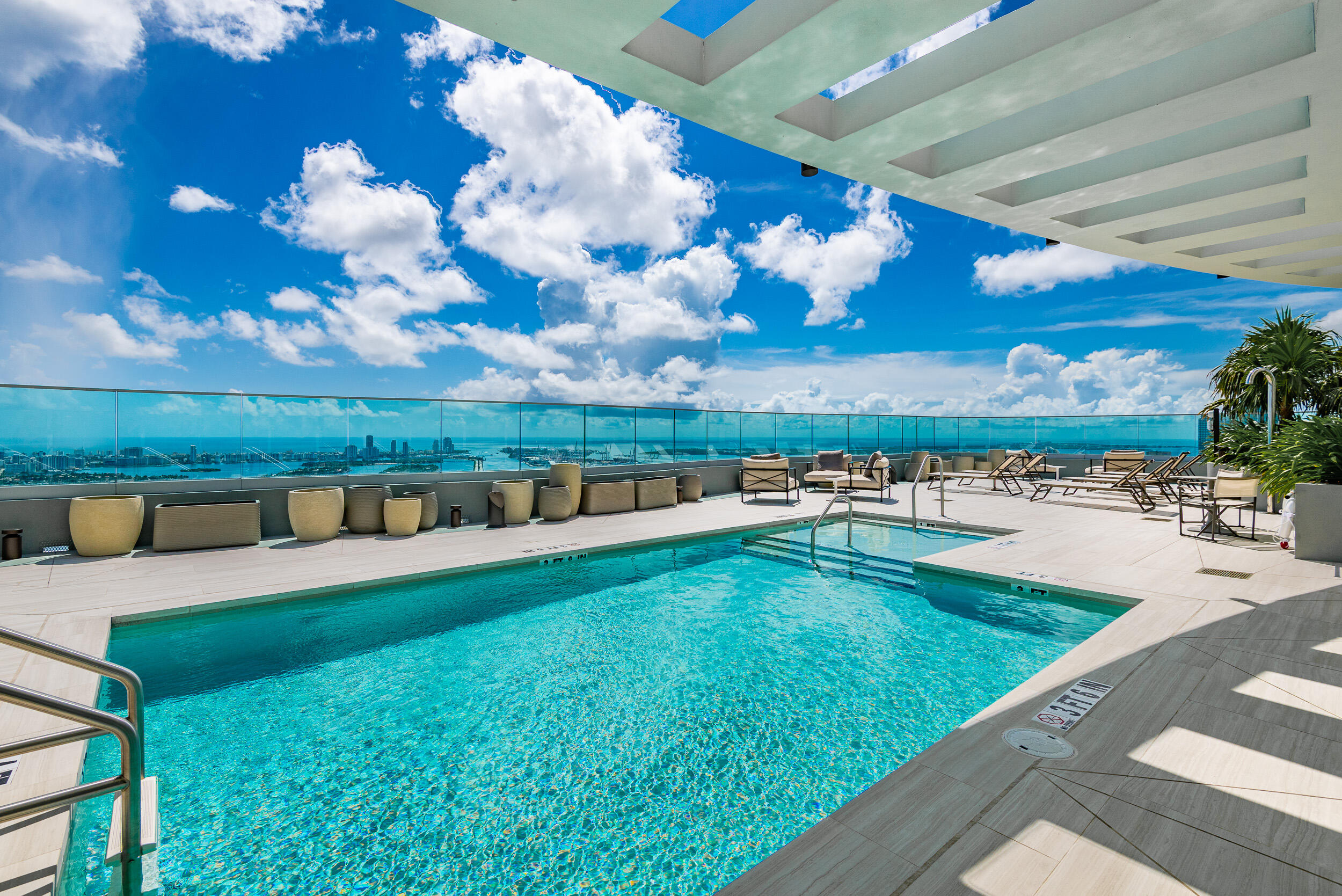 1400 Biscayne #901, Miami FL 33132
