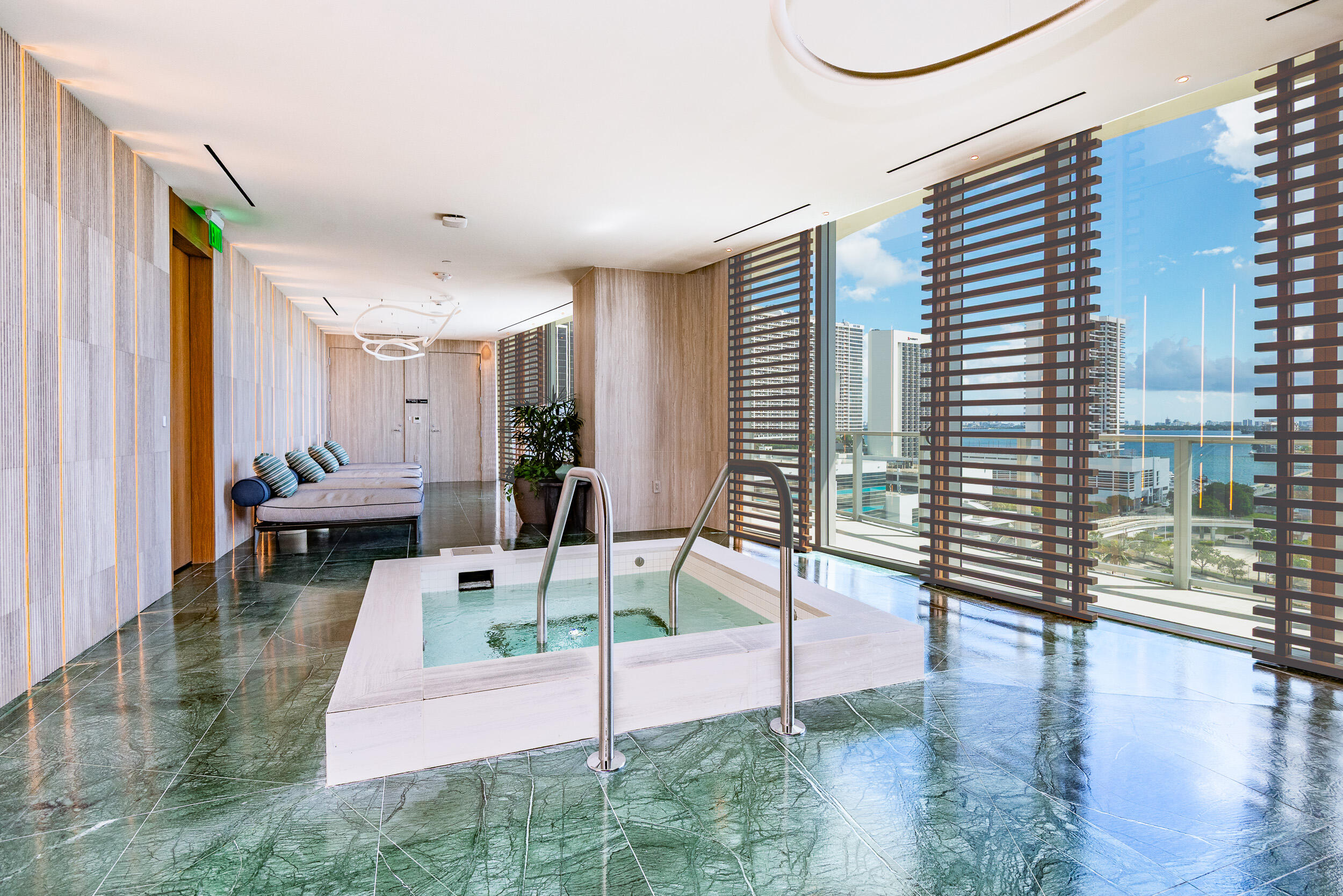 1400 Biscayne #901, Miami FL 33132