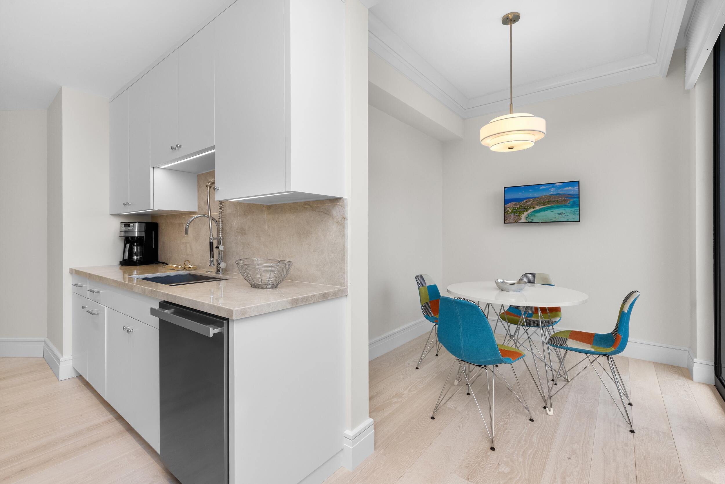 120 Sunset #W 4 A, Palm Beach FL 33480