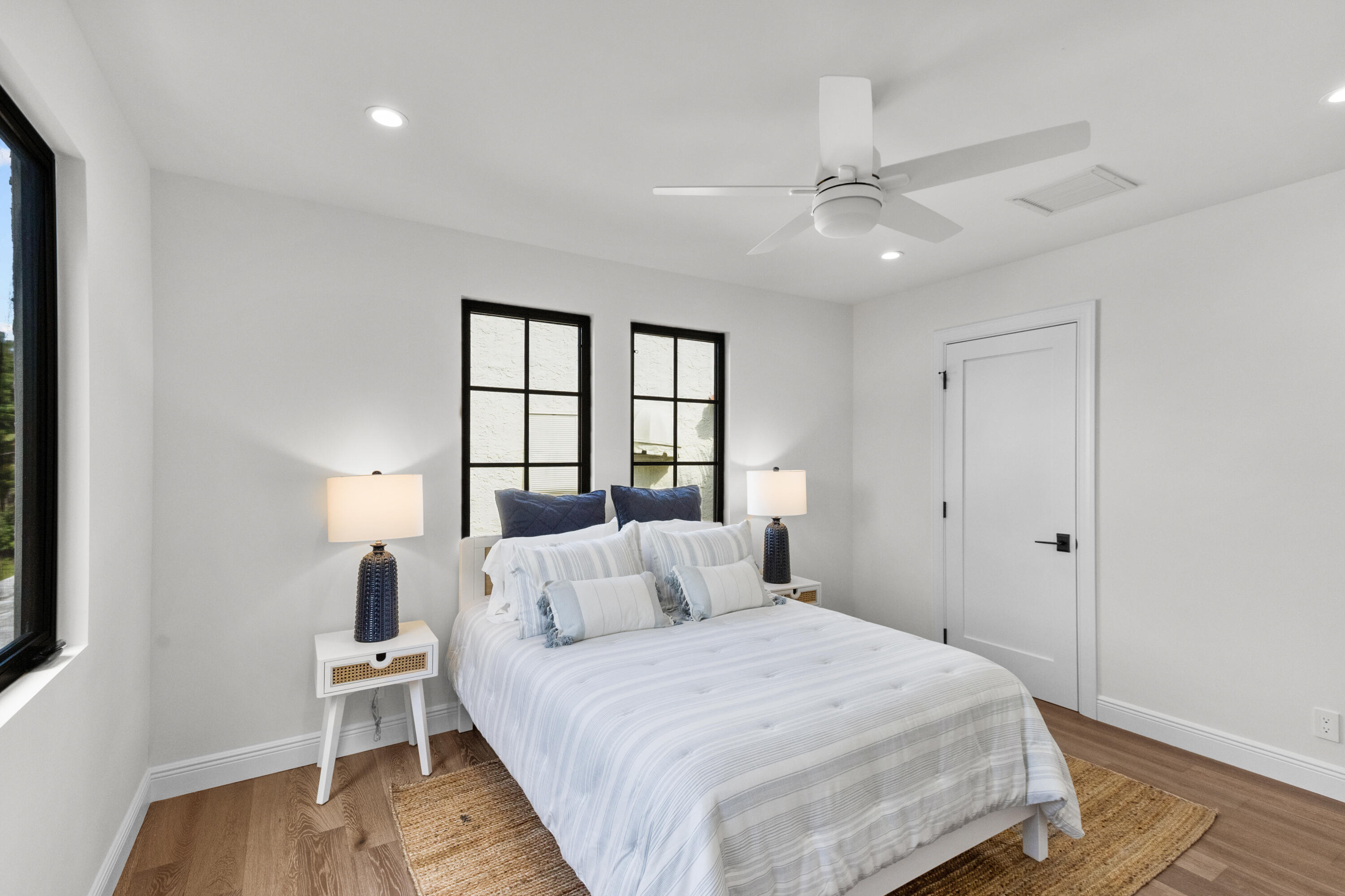 237/225 Monroe, West Palm Beach FL 33405