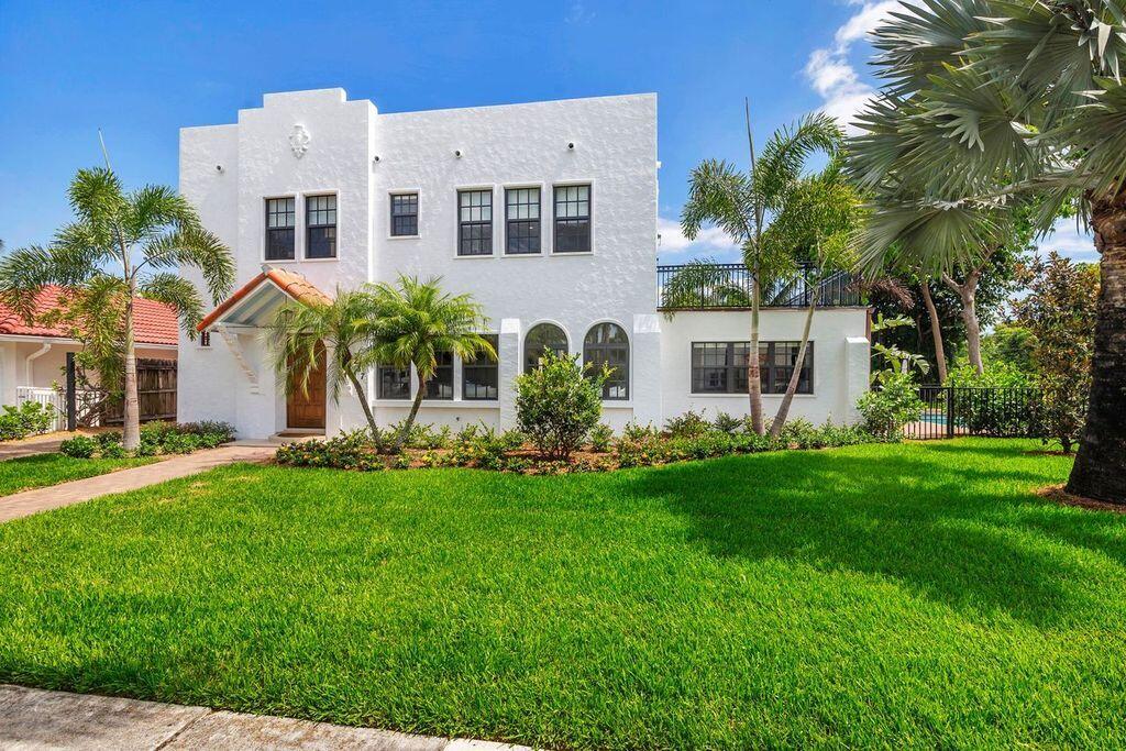 237/225 Monroe, West Palm Beach FL 33405