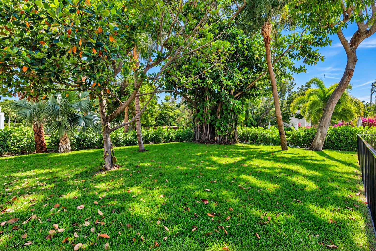 237/225 Monroe, West Palm Beach FL 33405