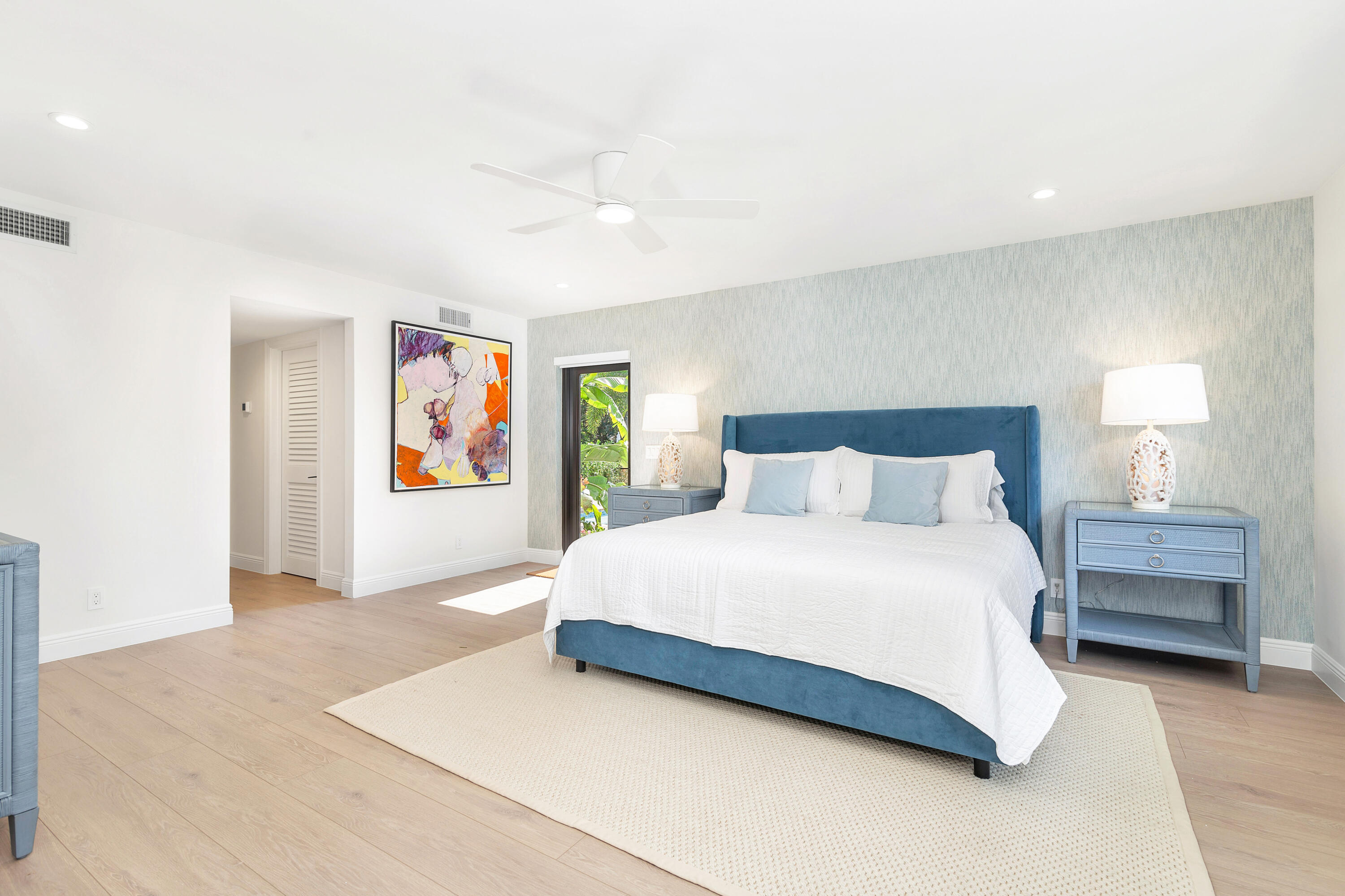 237/225 Monroe, West Palm Beach FL 33405
