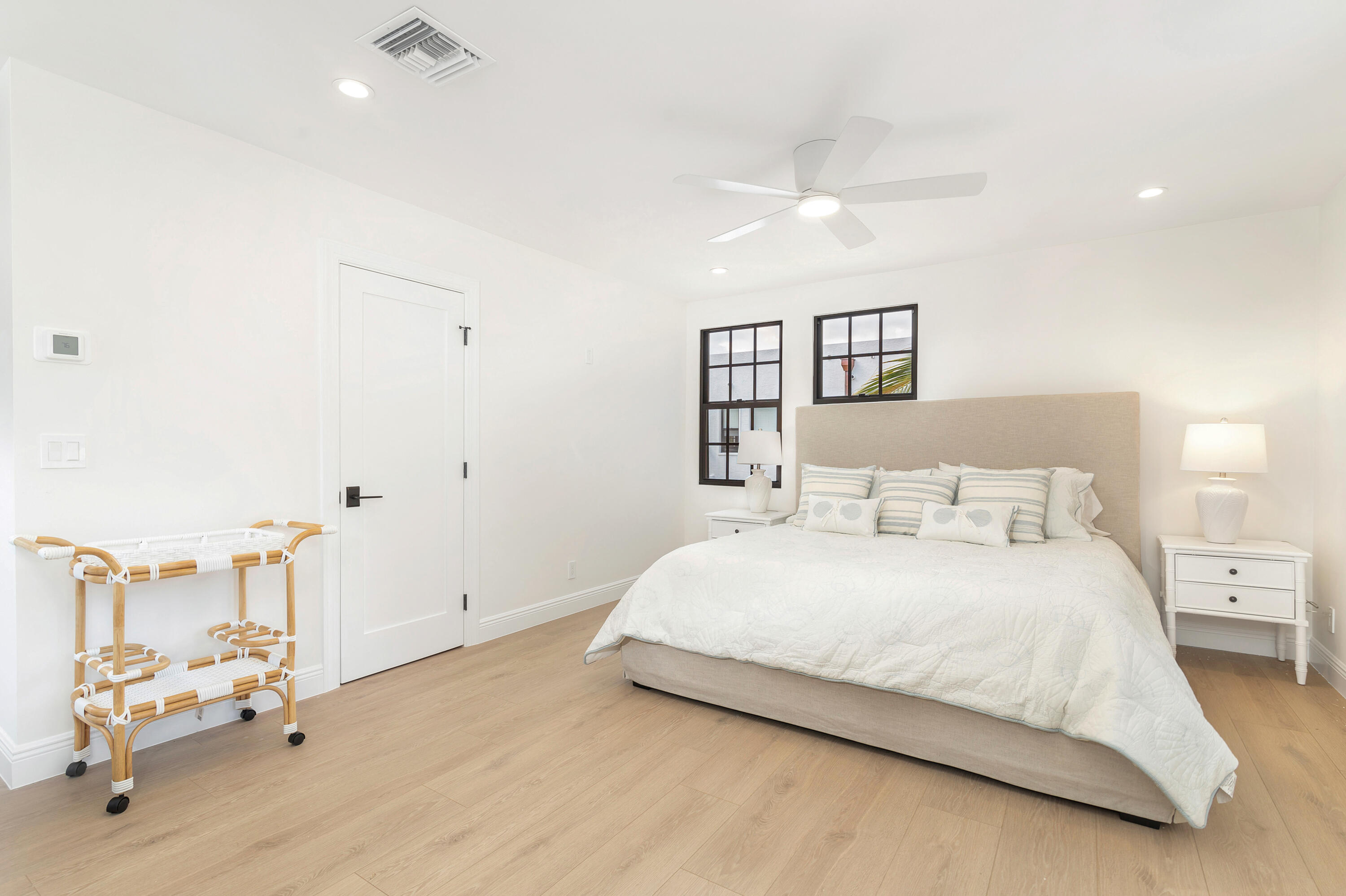 237/225 Monroe, West Palm Beach FL 33405