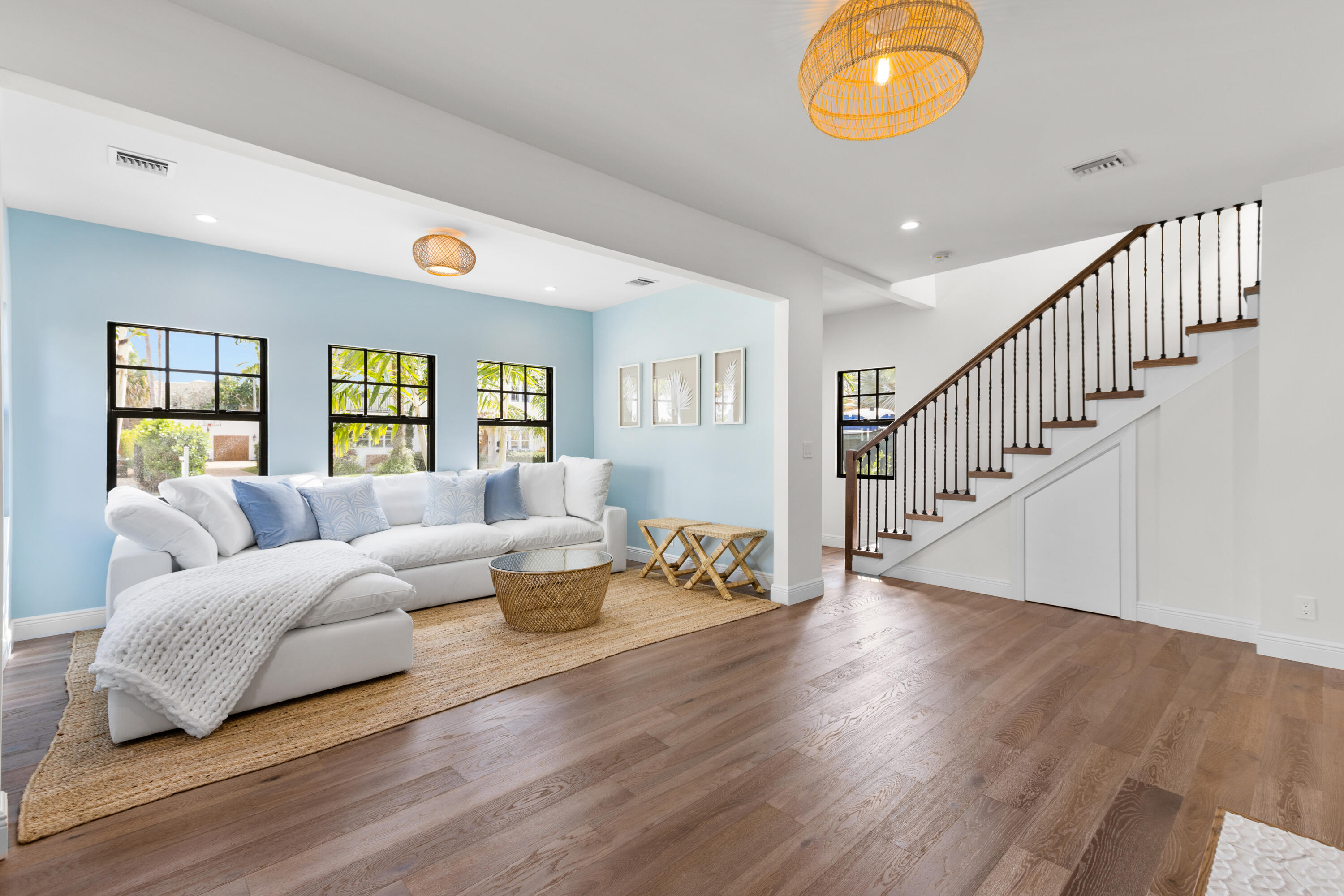 237/225 Monroe, West Palm Beach FL 33405