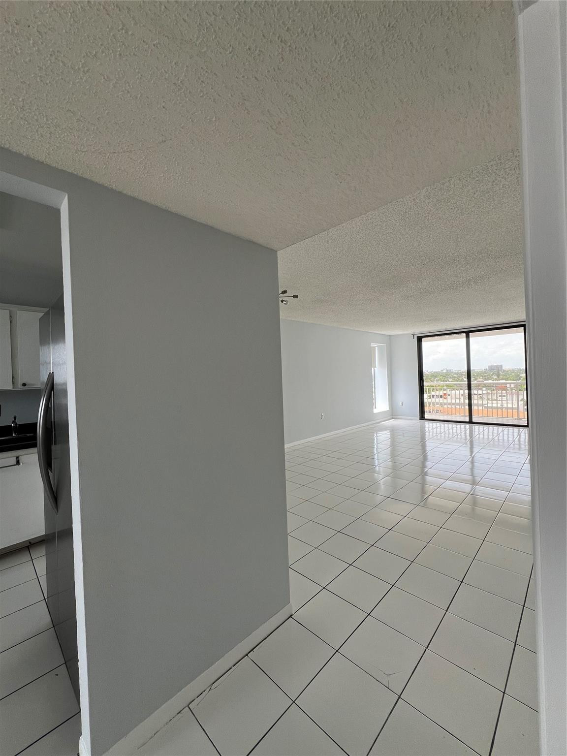 3100 NE 48th #805, Fort Lauderdale FL 33308