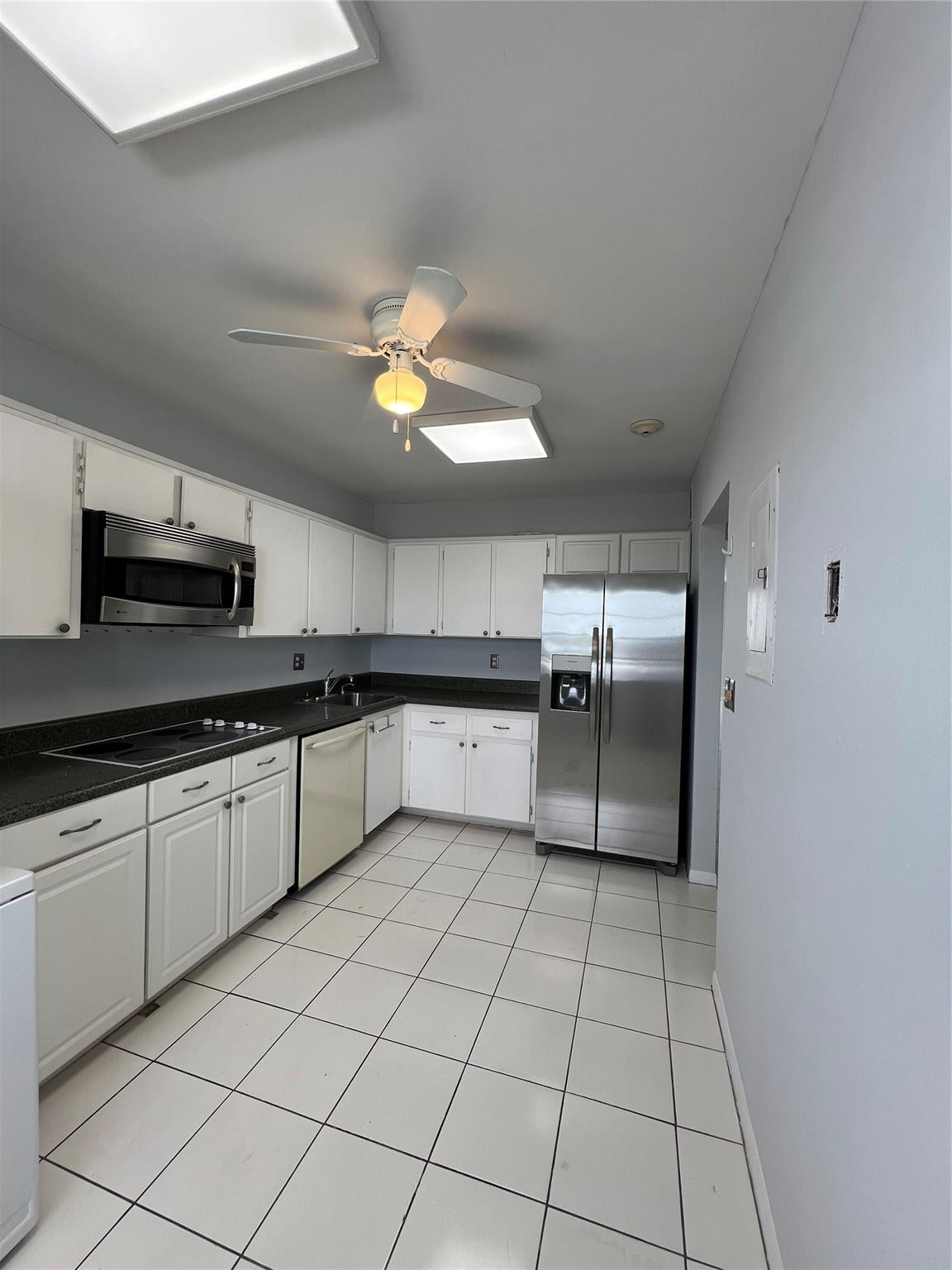 3100 NE 48th #805, Fort Lauderdale FL 33308