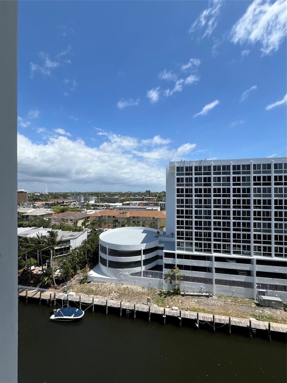 3100 NE 48th #805, Fort Lauderdale FL 33308