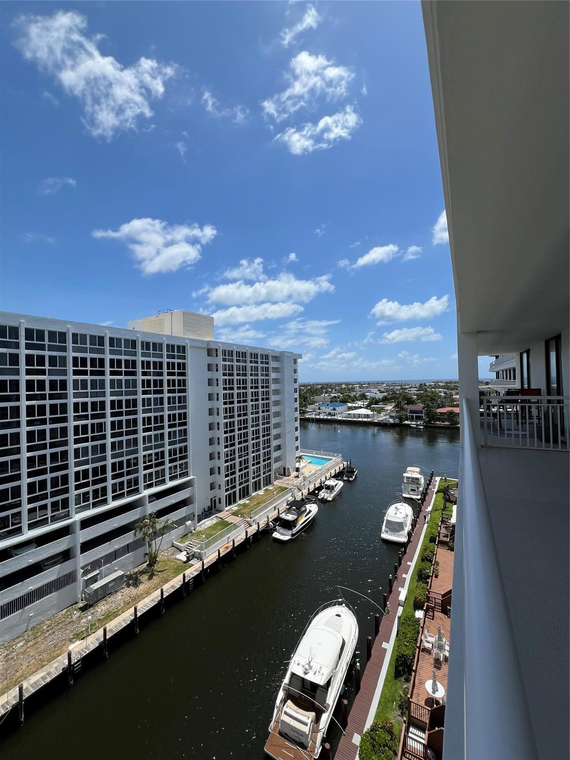 3100 NE 48th #805, Fort Lauderdale FL 33308